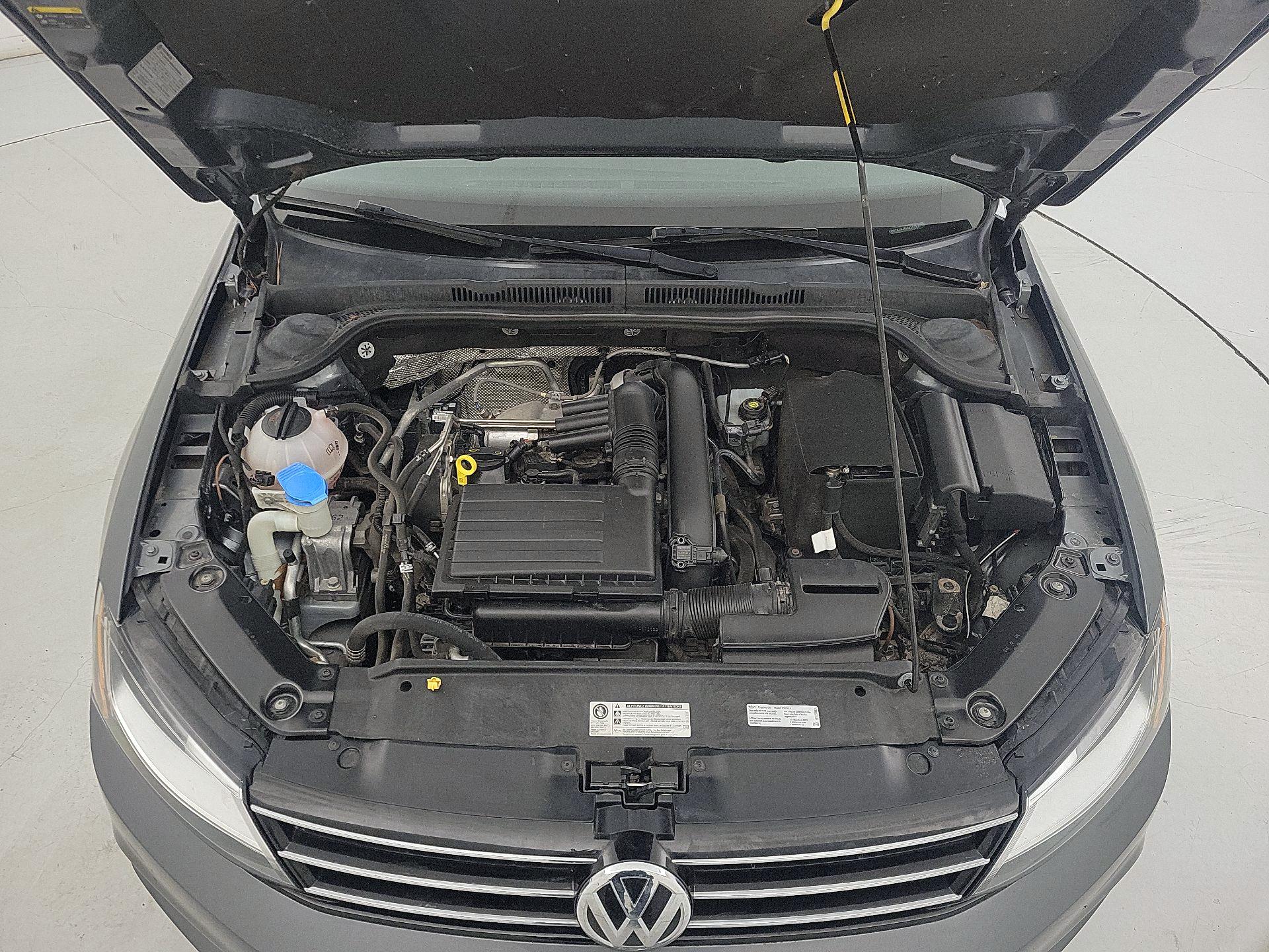 Thumbnail: 2017 Volkswagen Jetta - 19