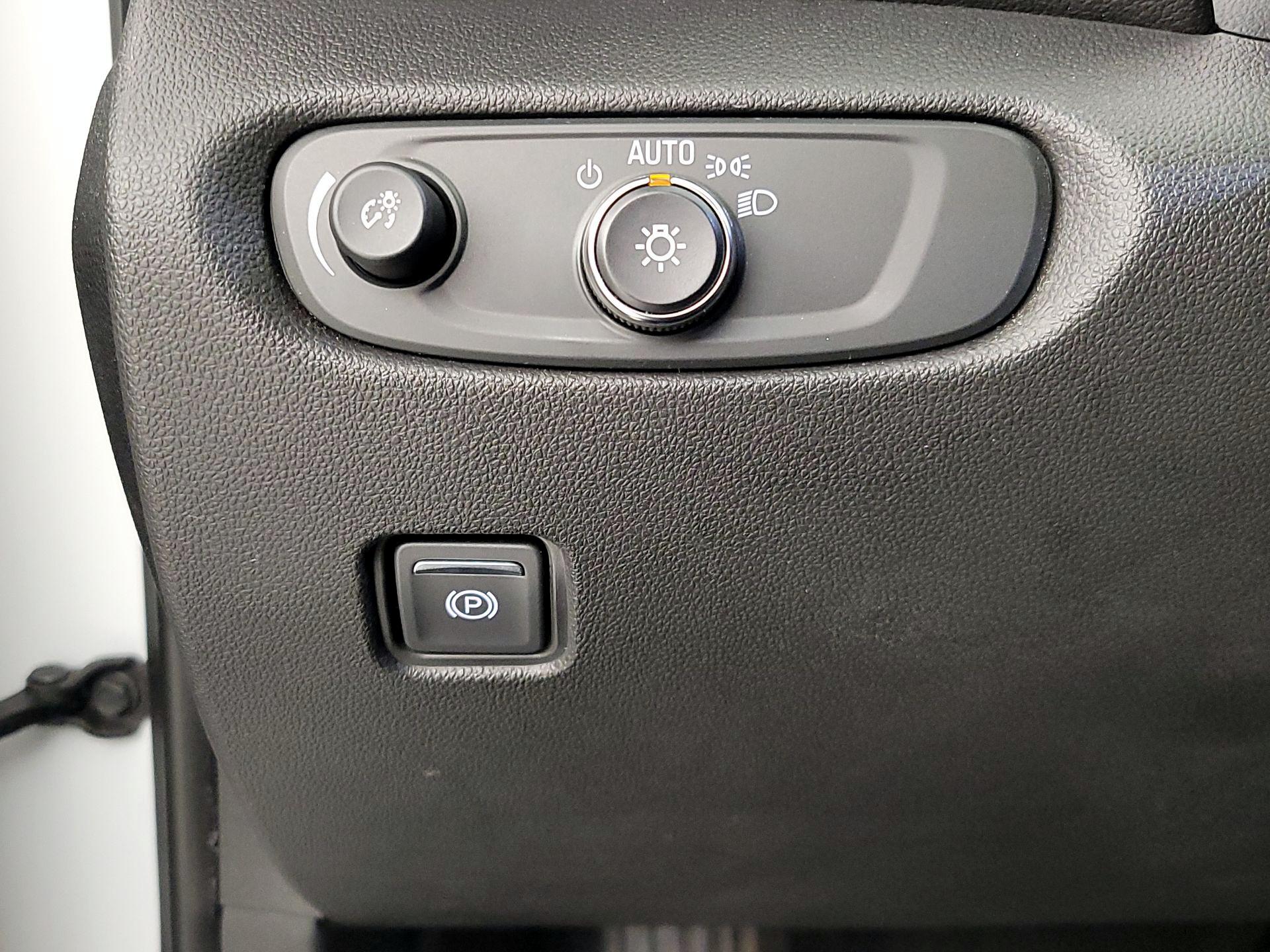 Thumbnail: 2020 Chevrolet Blazer - 13