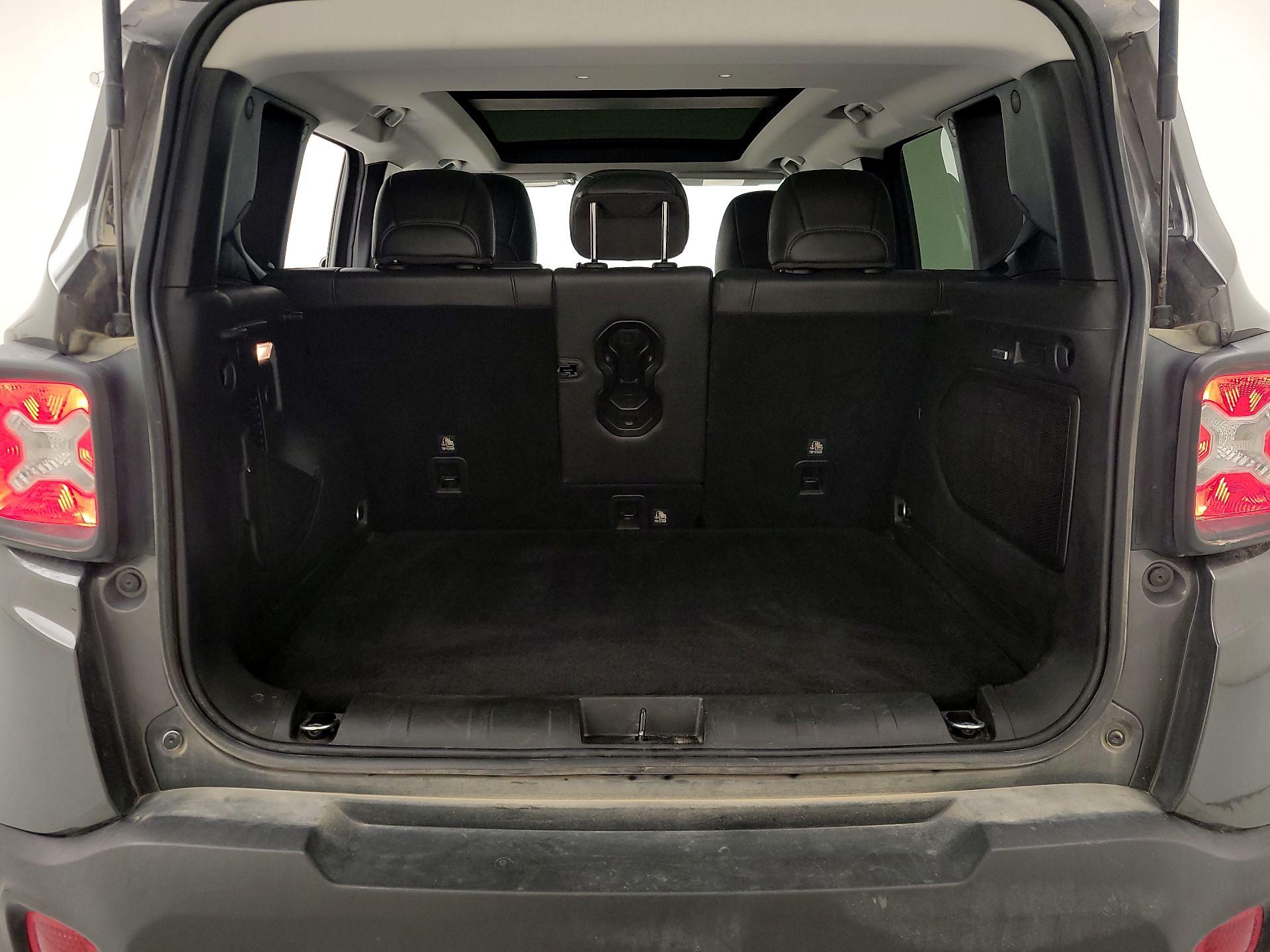 Thumbnail: 2021 Jeep Renegade - 20