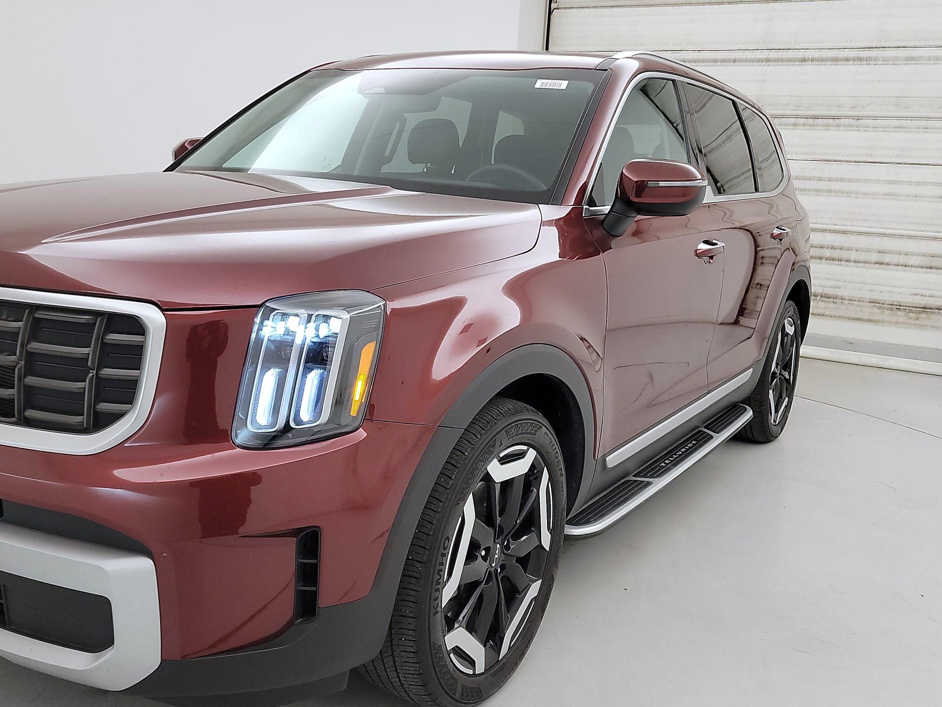 Thumbnail: 2023 Kia Telluride - 3