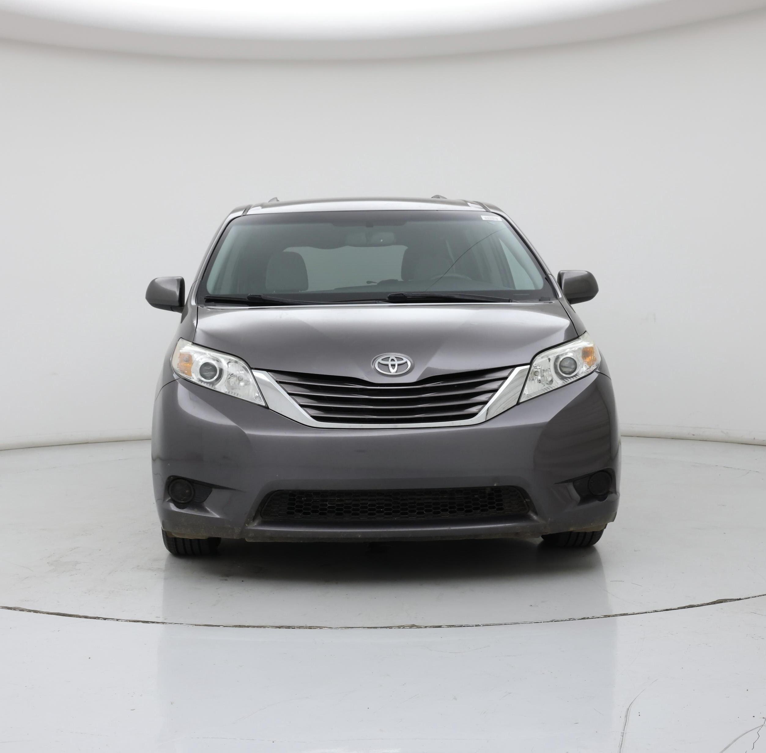 Thumbnail: 2017 Toyota Sienna - 5