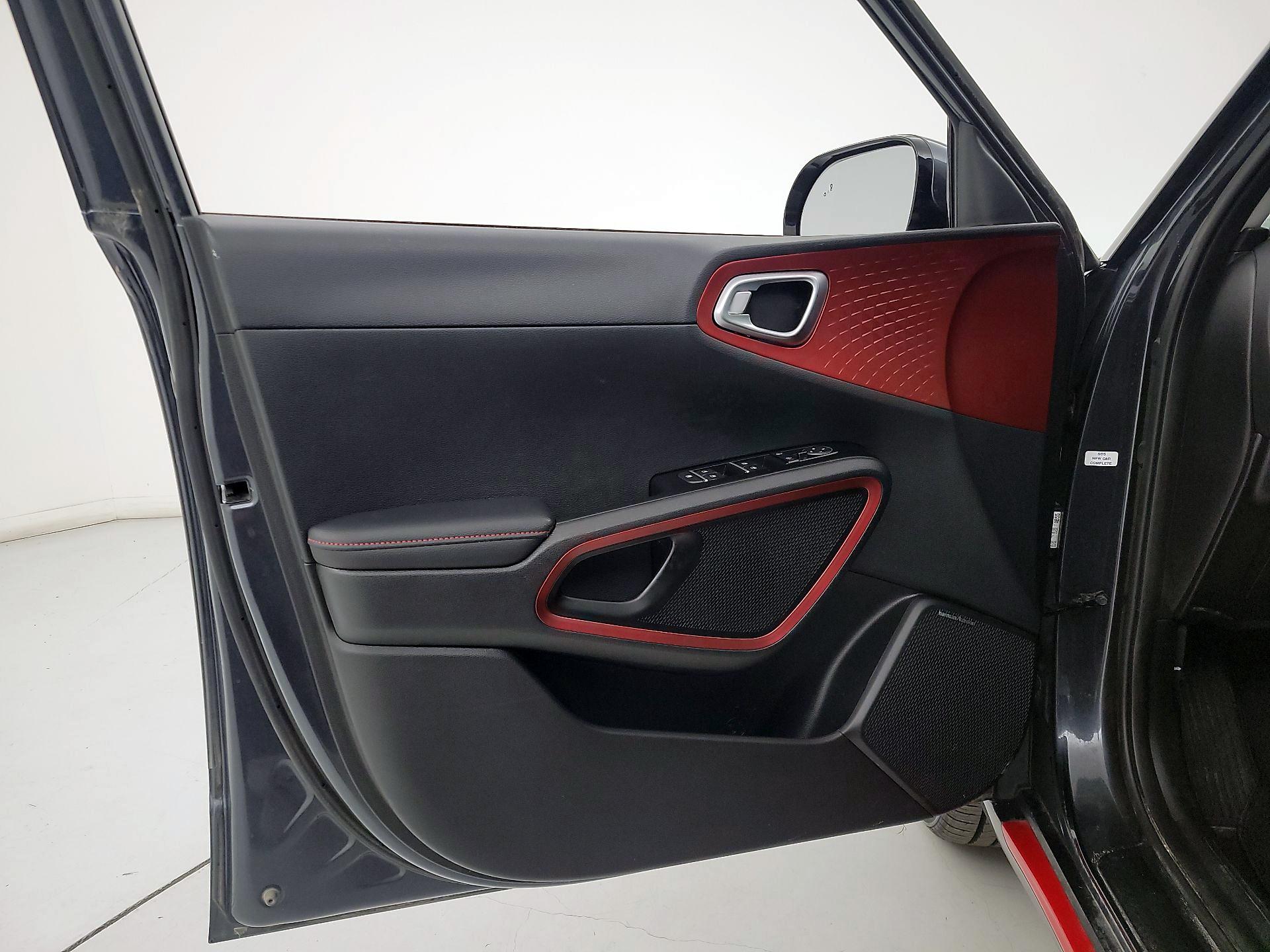 Thumbnail: 2020 Kia Soul - 12