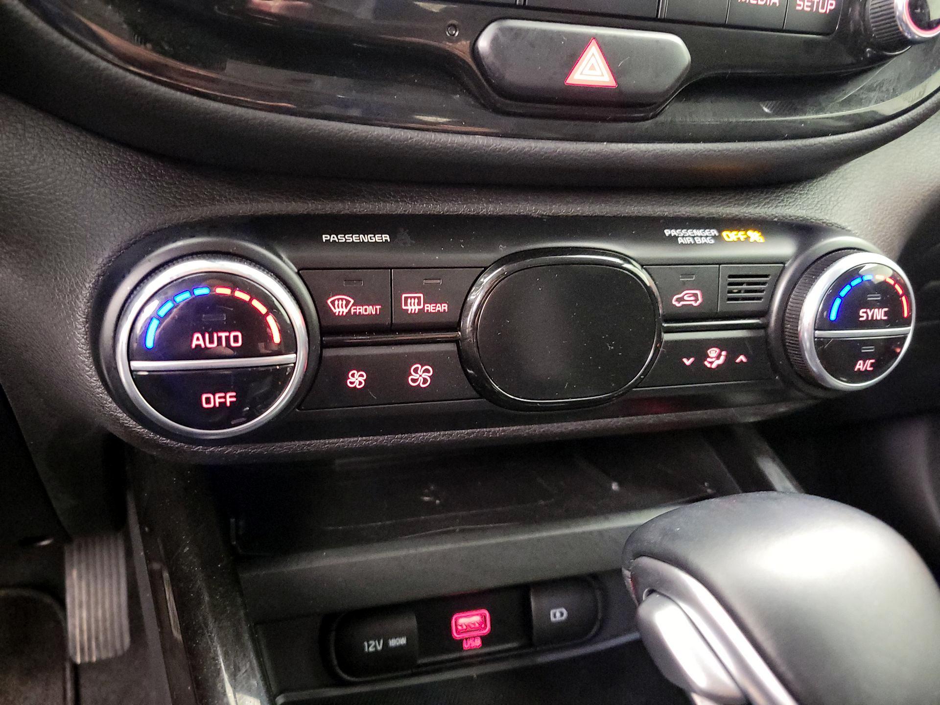 Thumbnail: 2020 Kia Soul - 17