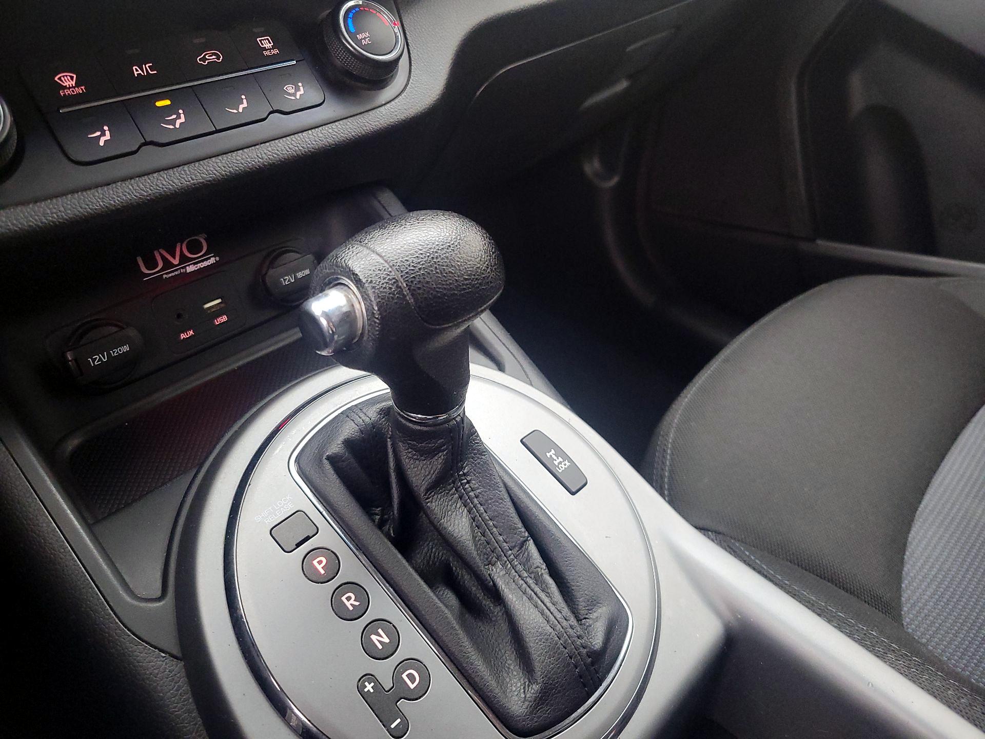 Thumbnail: 2015 Kia Sportage - 17