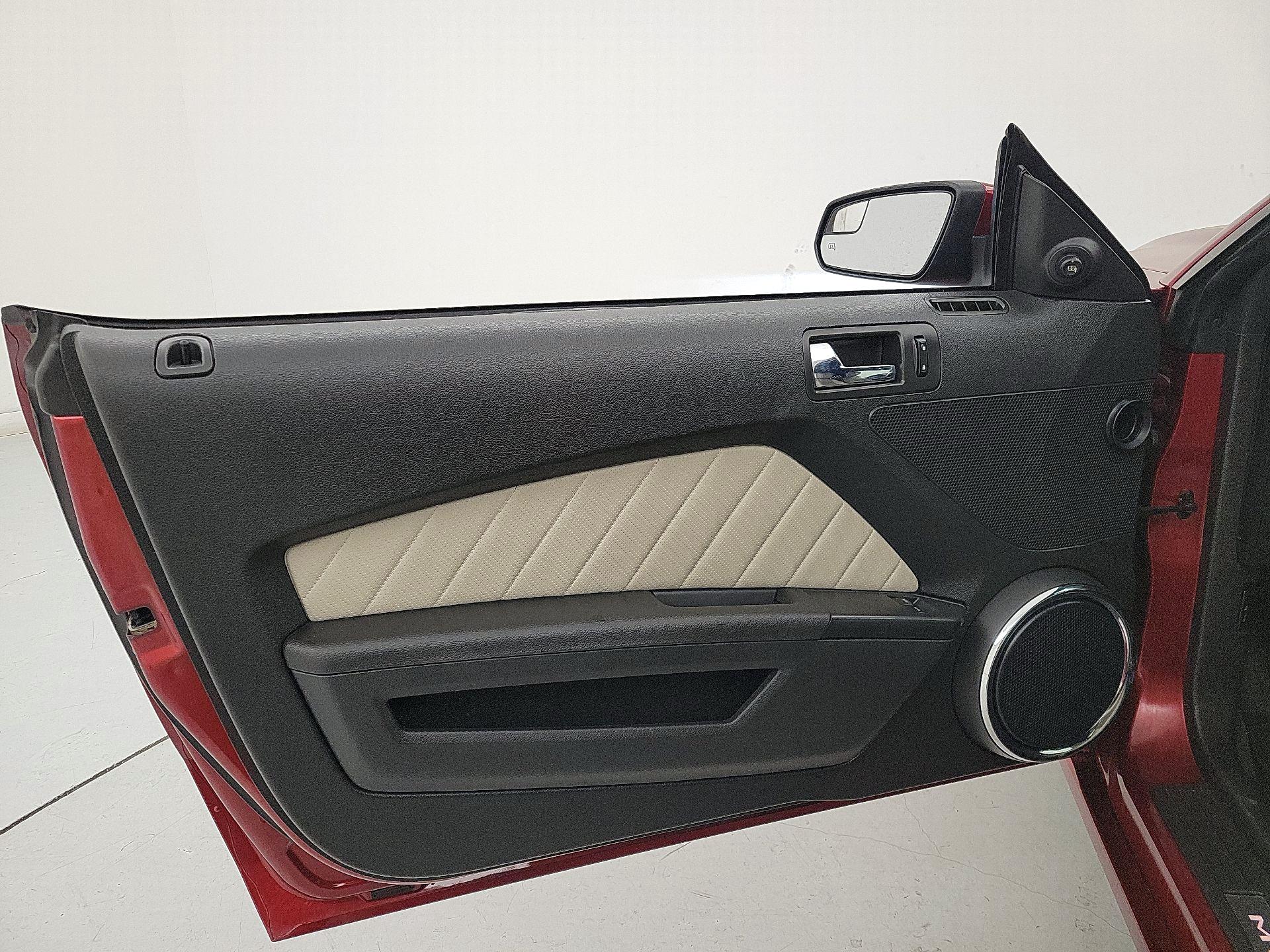 Thumbnail: 2014 Ford Mustang - 12