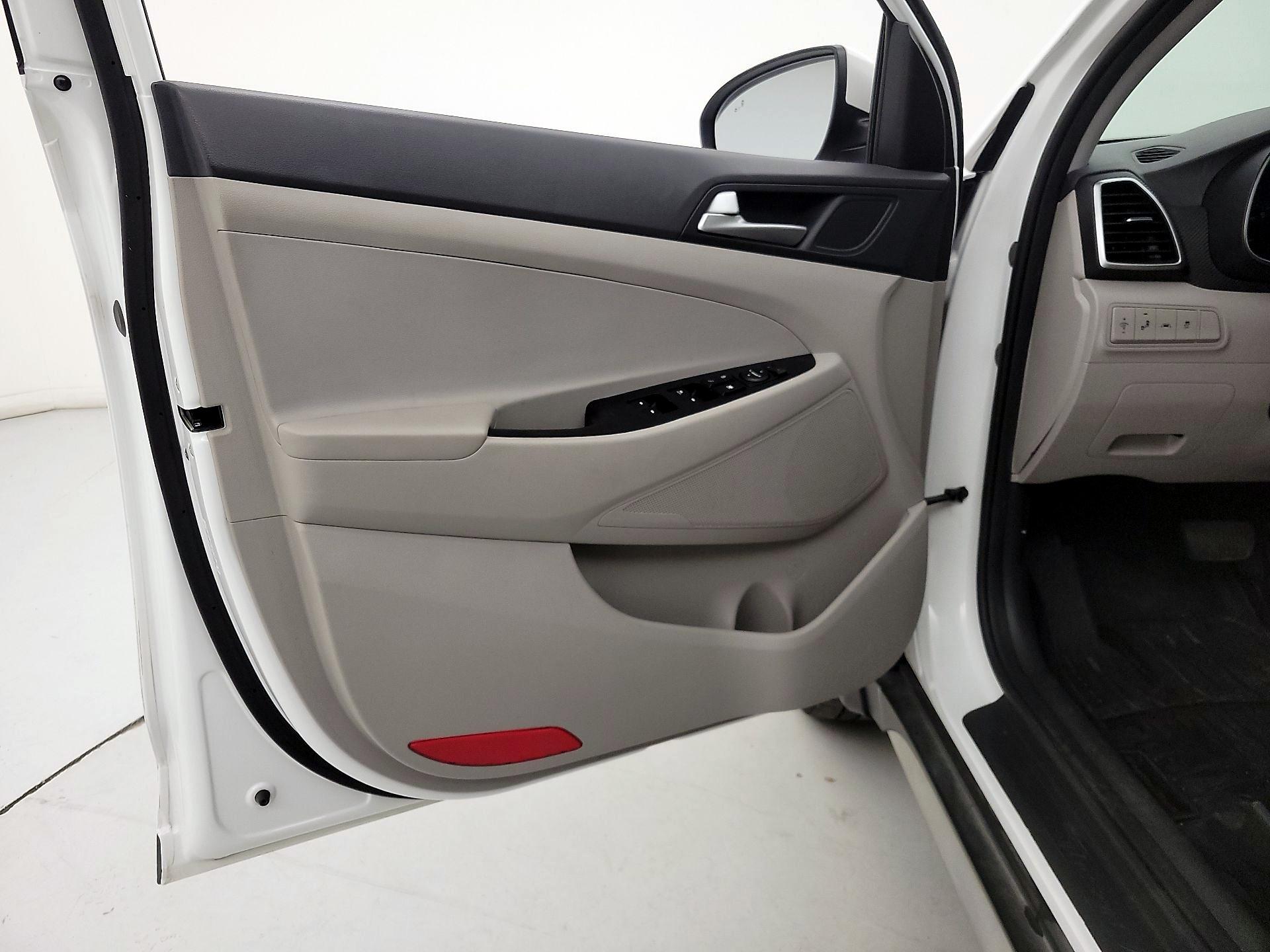 Thumbnail: 2020 Hyundai Tucson - 10