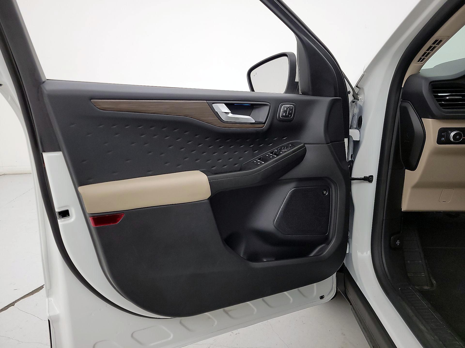 Thumbnail: 2020 Ford Escape - 12