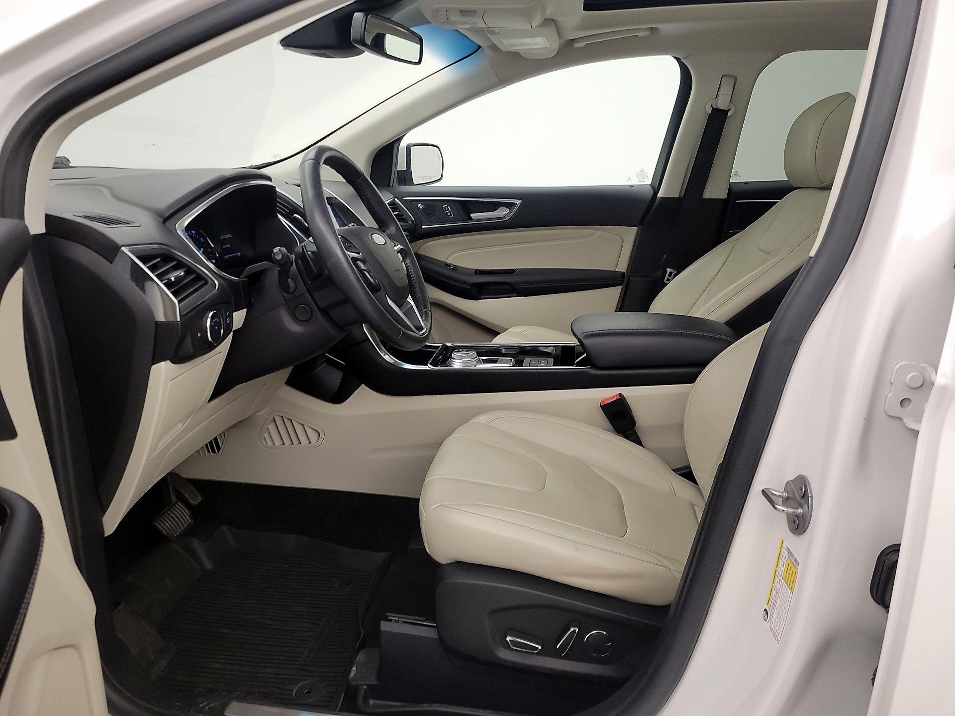 Thumbnail: 2019 Ford Edge - 9