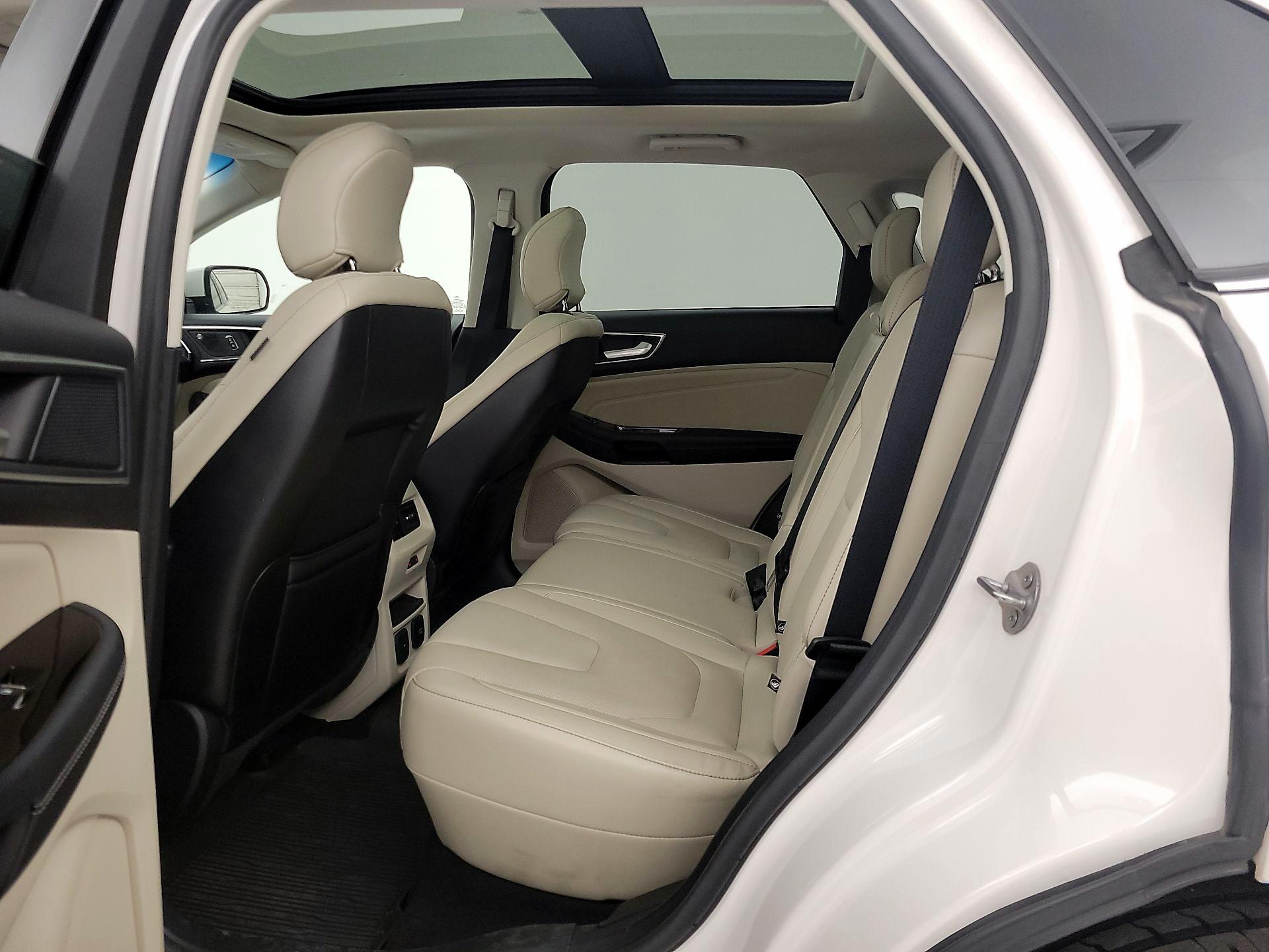 Thumbnail: 2019 Ford Edge - 19