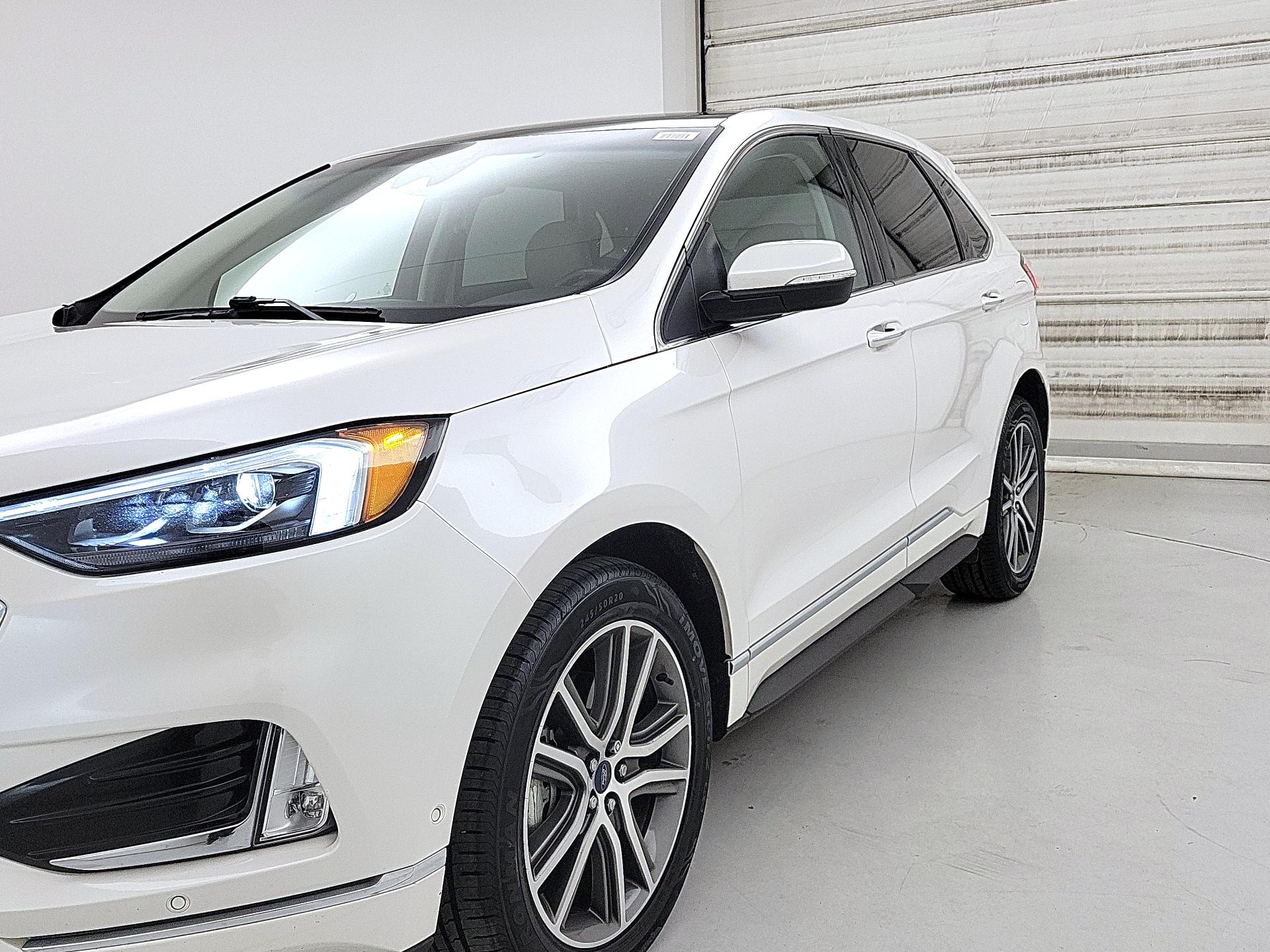 Thumbnail: 2019 Ford Edge - 3
