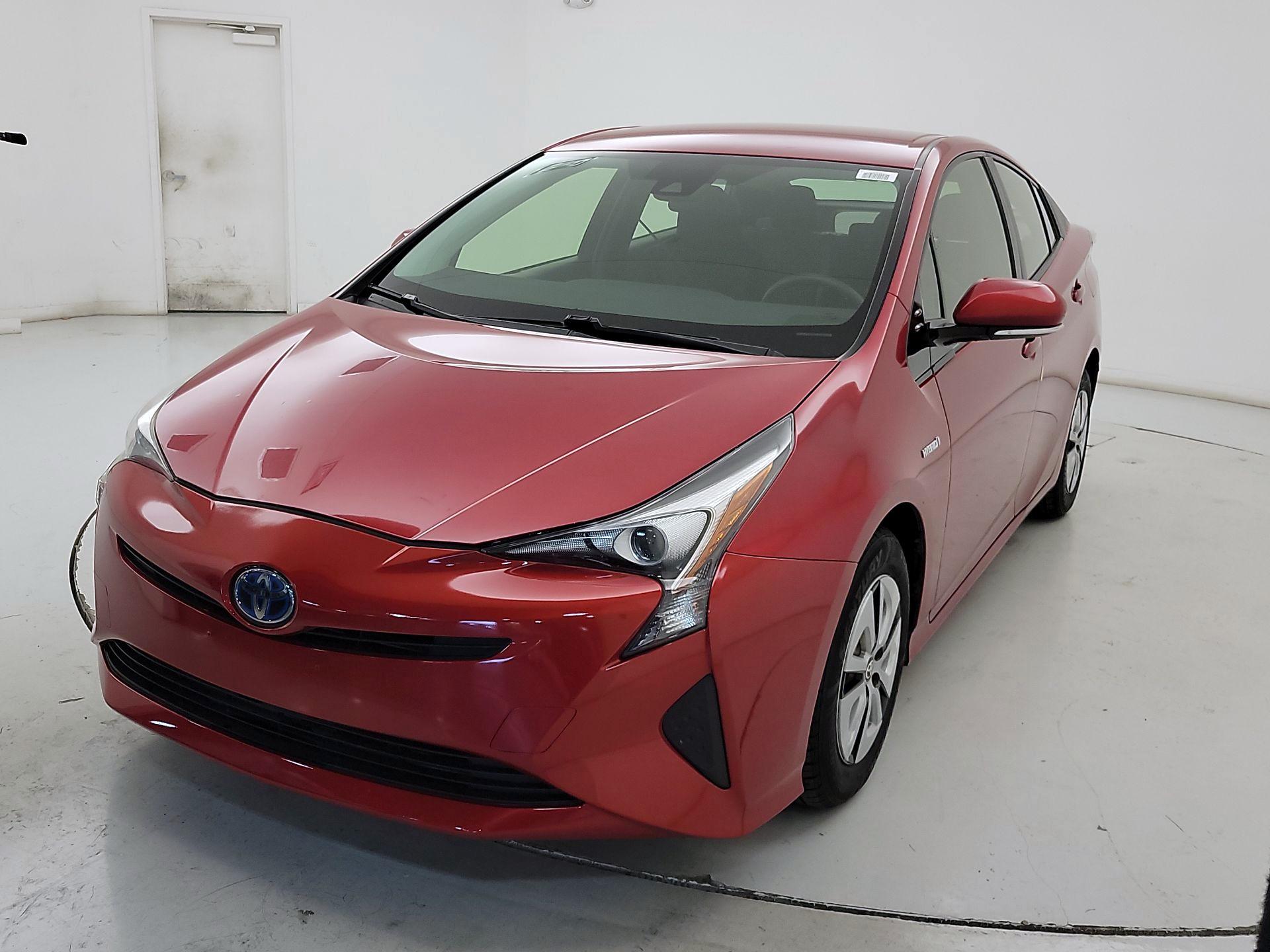 Thumbnail: 2018 Toyota Prius - 3