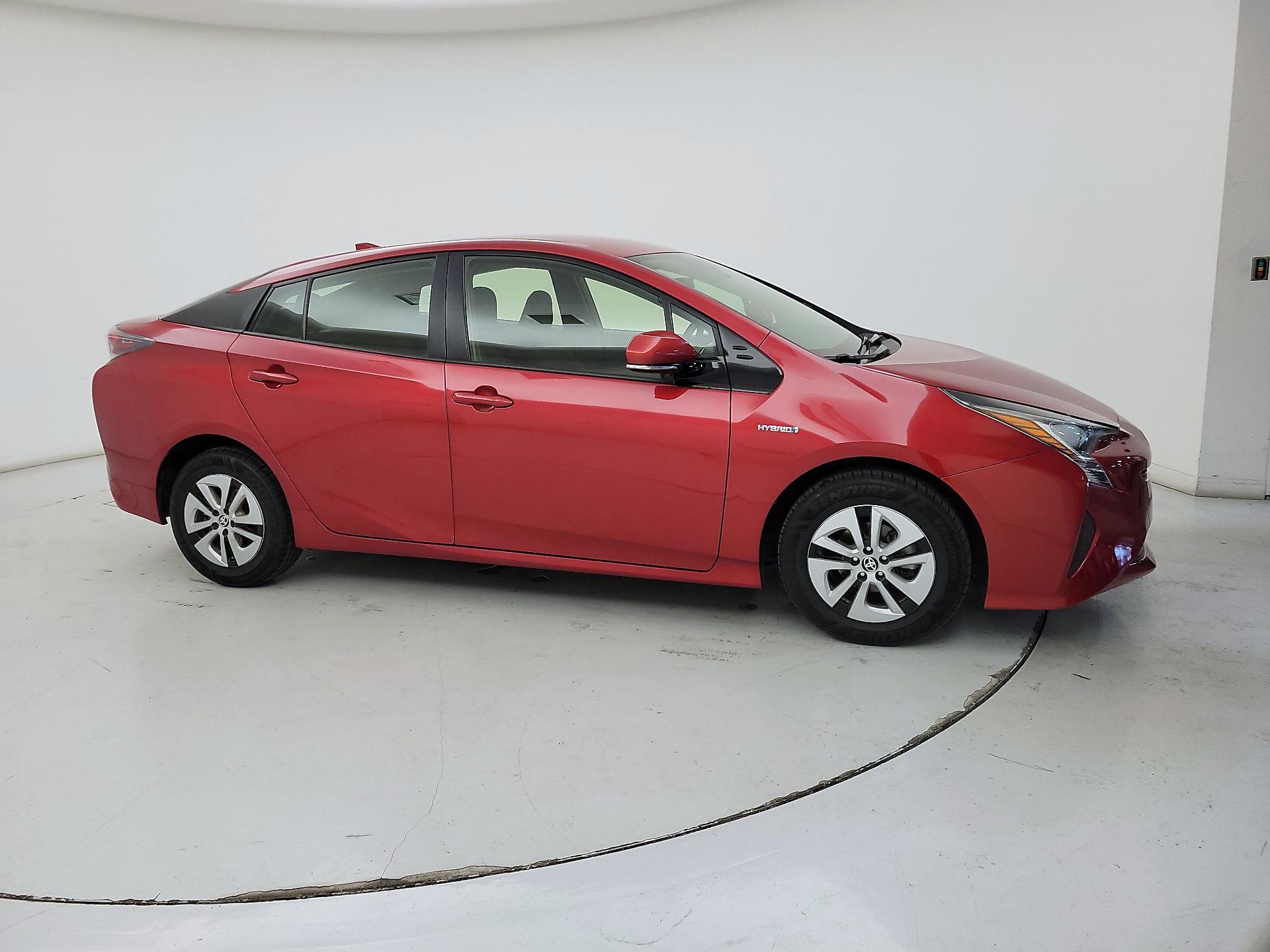 Thumbnail: 2018 Toyota Prius - 4