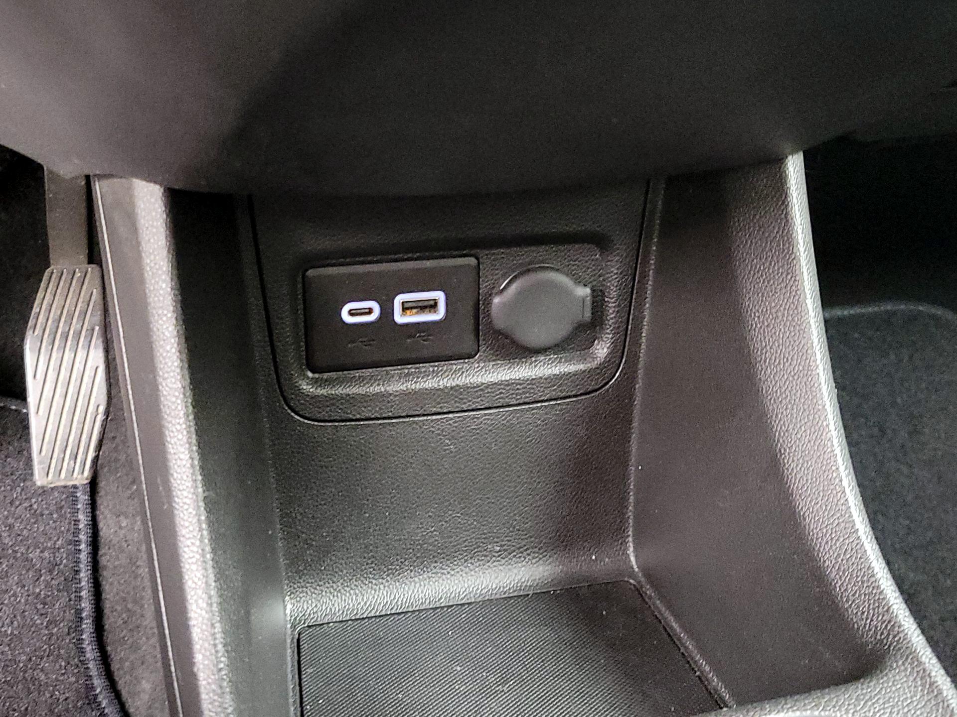 Thumbnail: 2021 Chevrolet Spark - 18