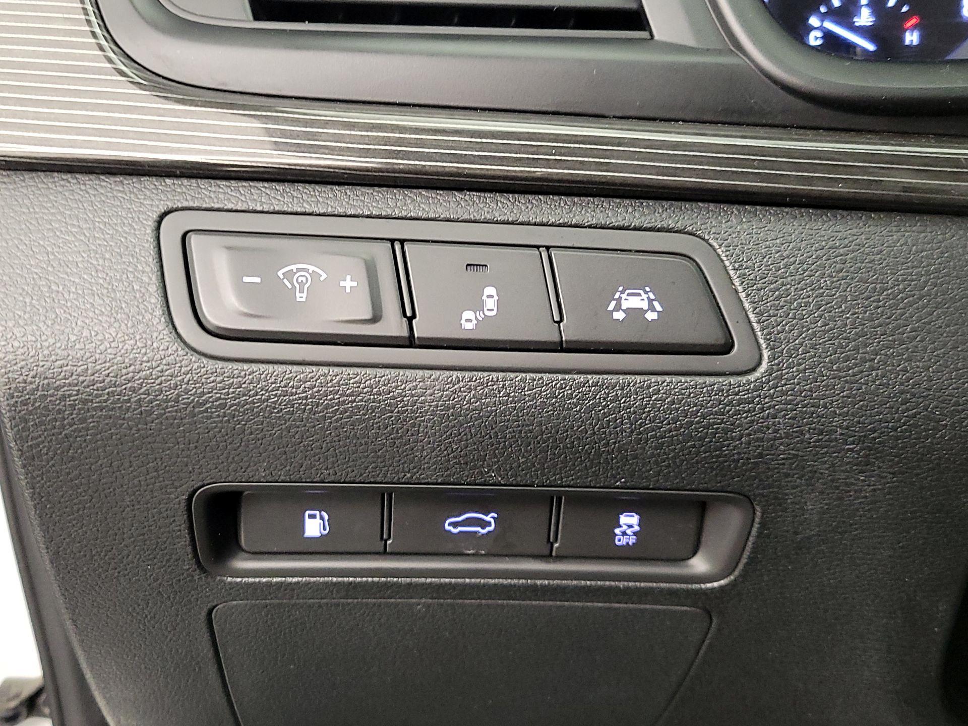 Thumbnail: 2019 Hyundai Sonata - 13