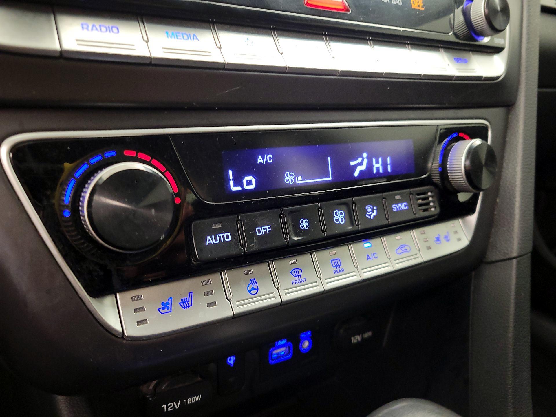 Thumbnail: 2019 Hyundai Sonata - 17