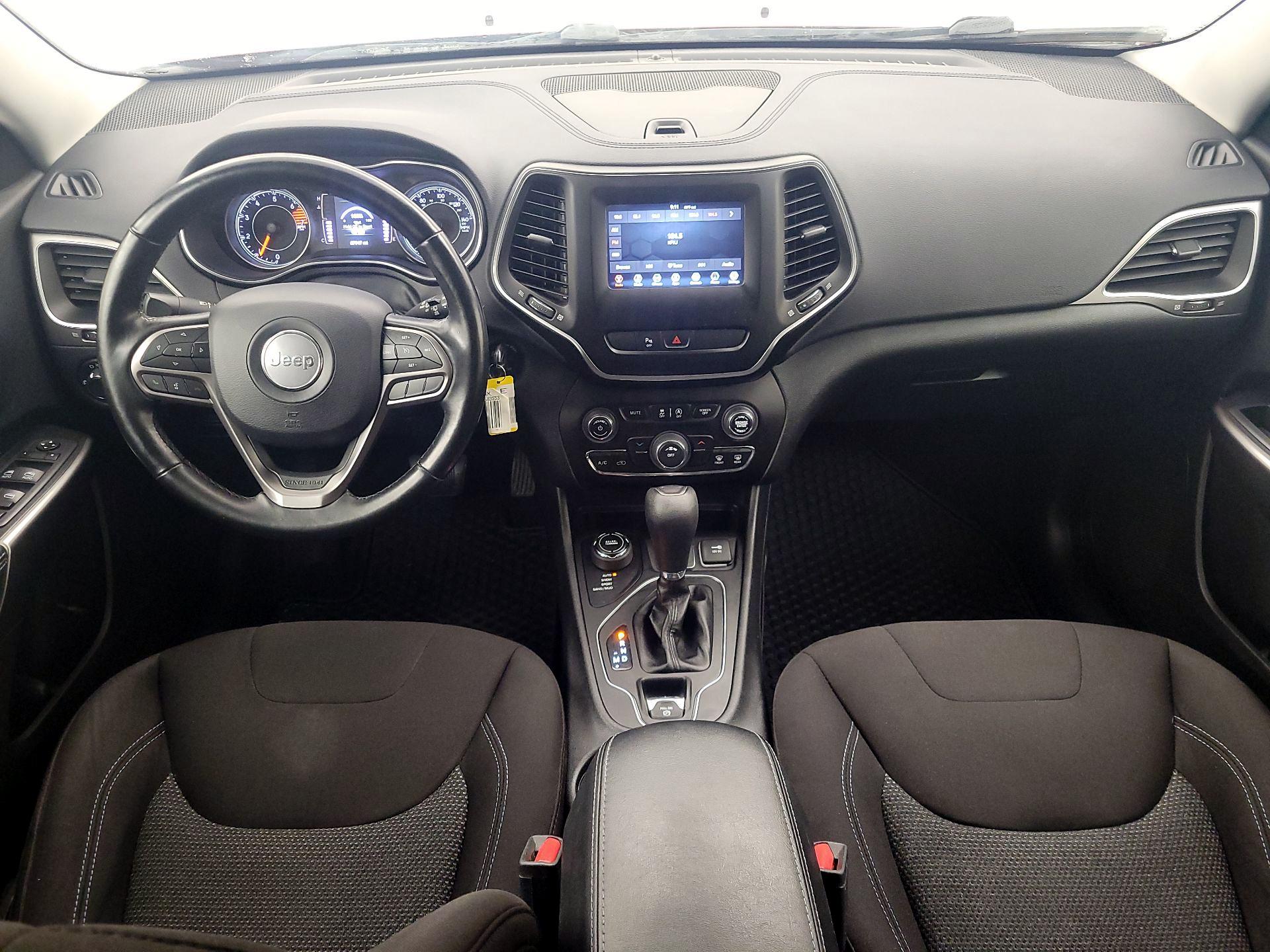 Thumbnail: 2020 Jeep Cherokee - 9