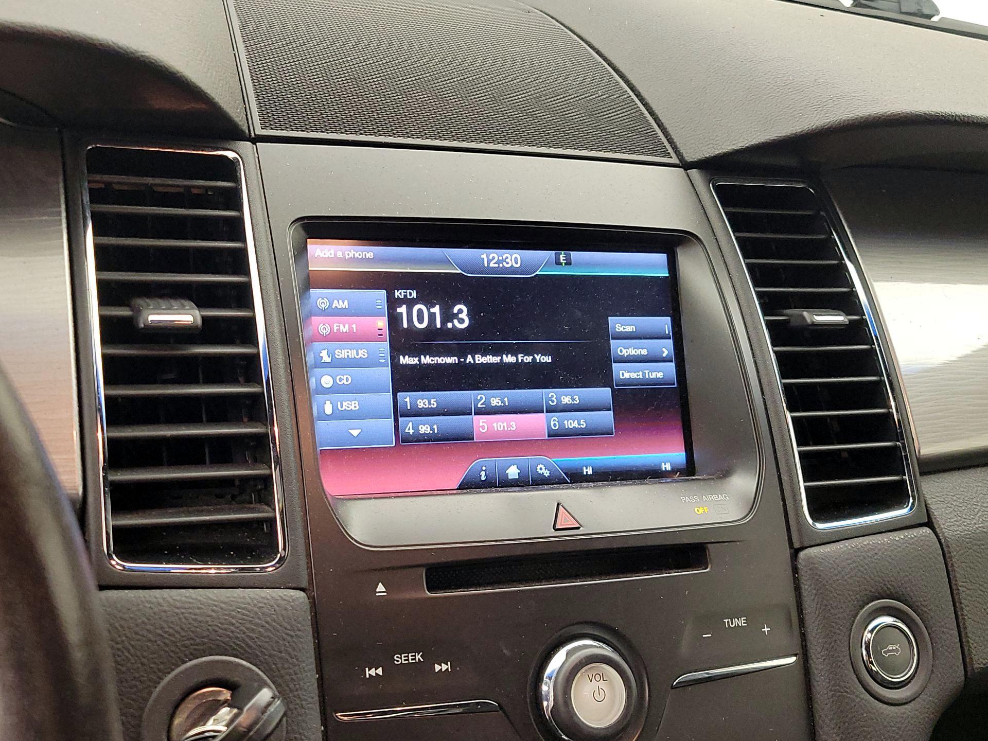 Thumbnail: 2014 Ford Taurus - 16