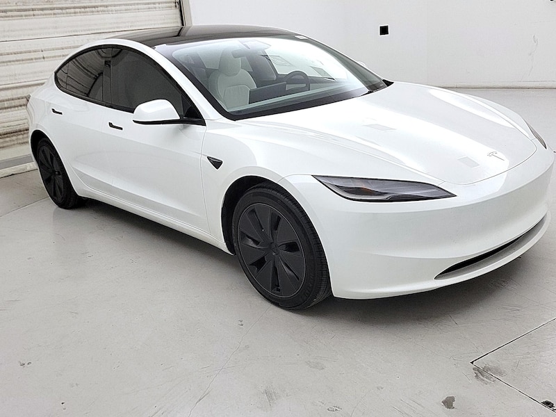 2025 Tesla Model 3 Long Range