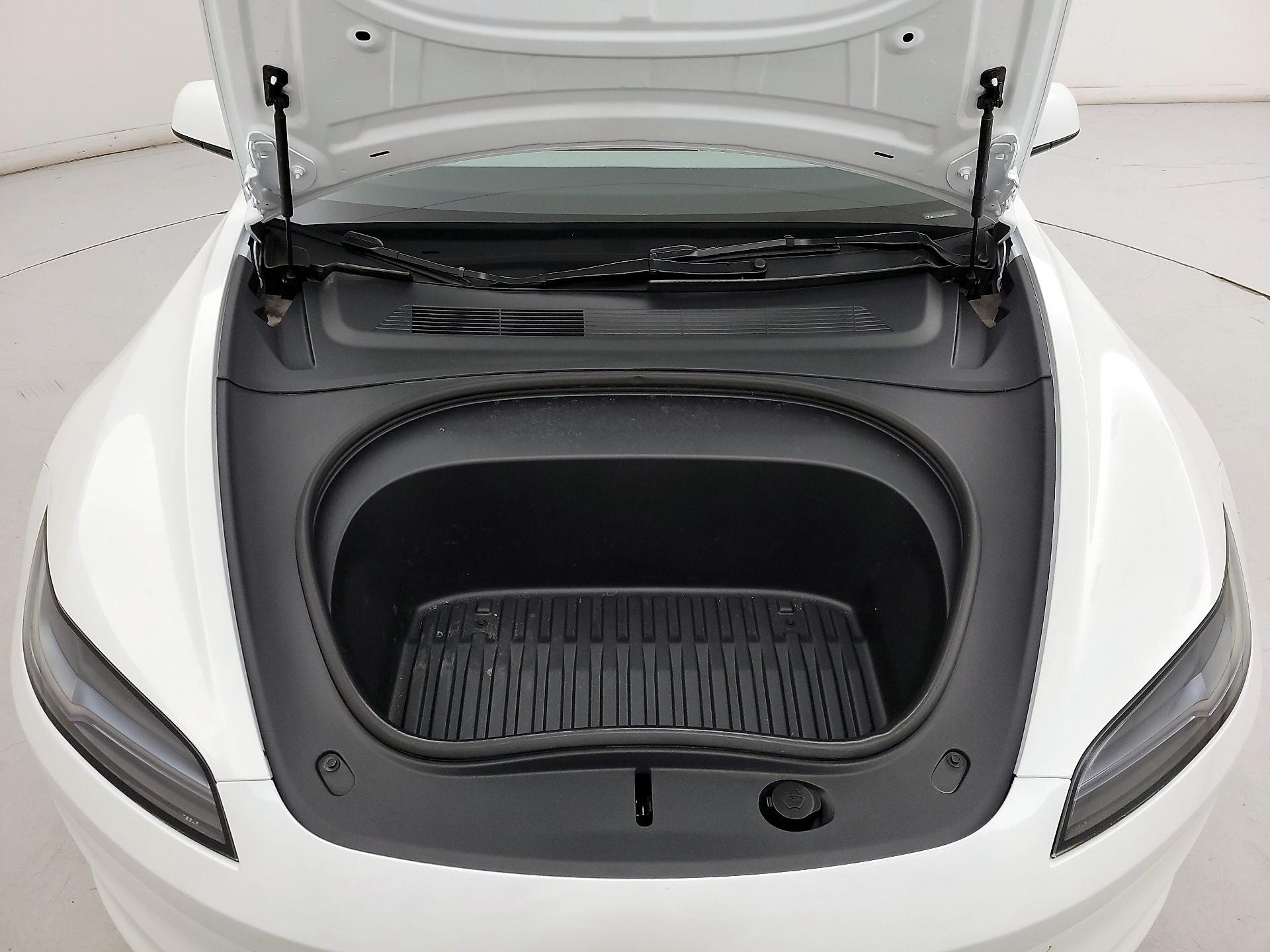 Thumbnail: 2025 Tesla Model 3 - 19