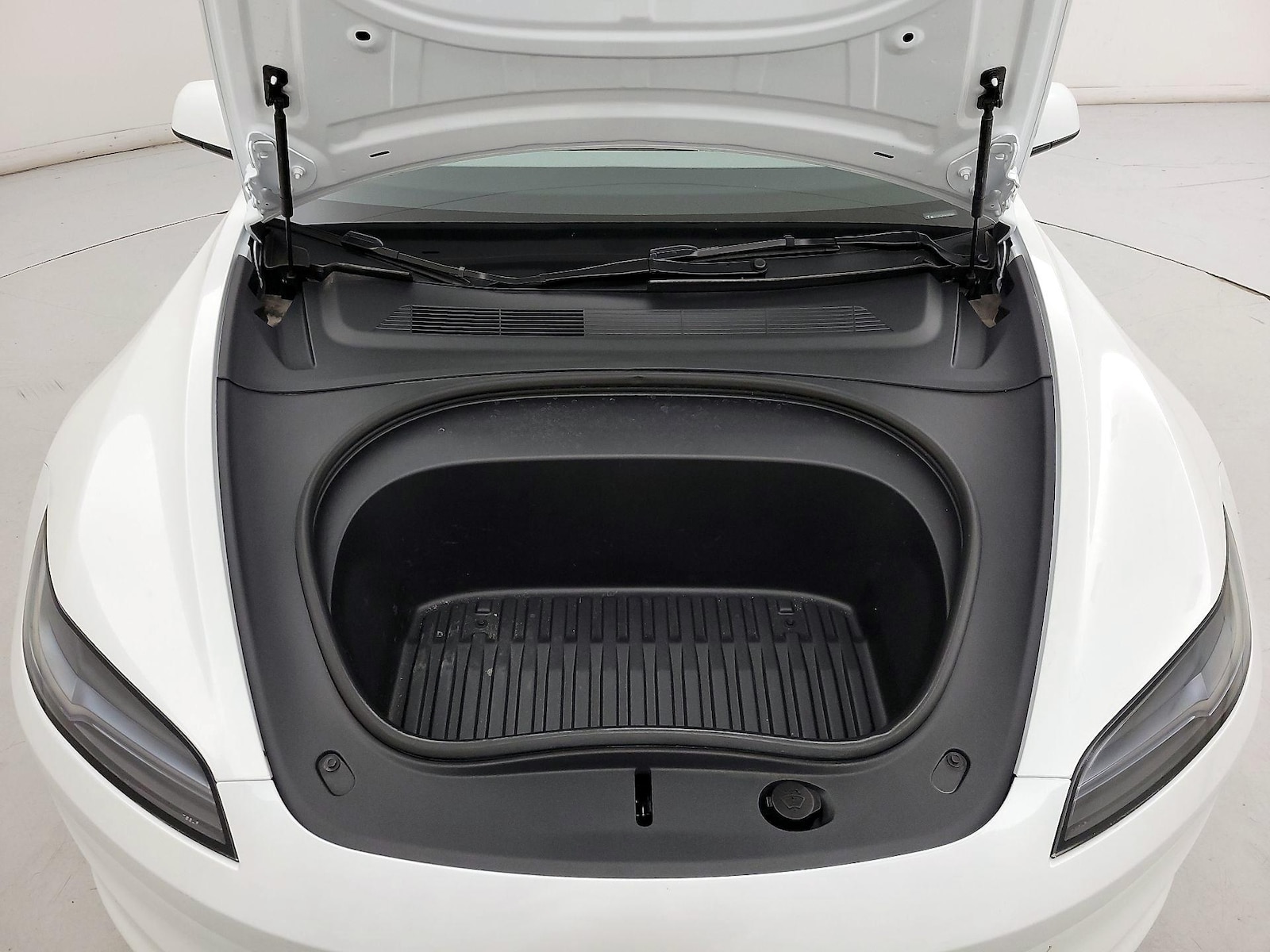 2025 Tesla Model 3 Long Range - Photo 20