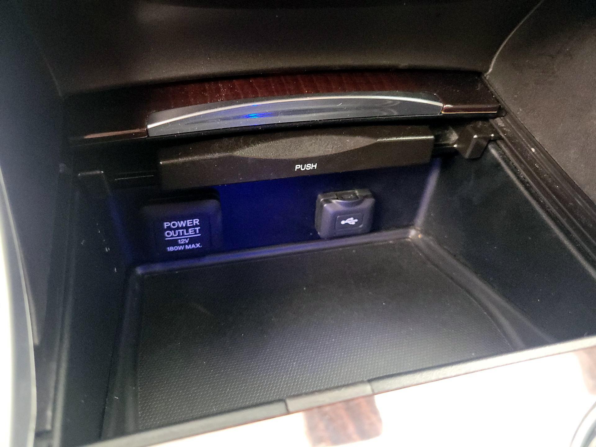 Thumbnail: 2017 Acura TLX - 18