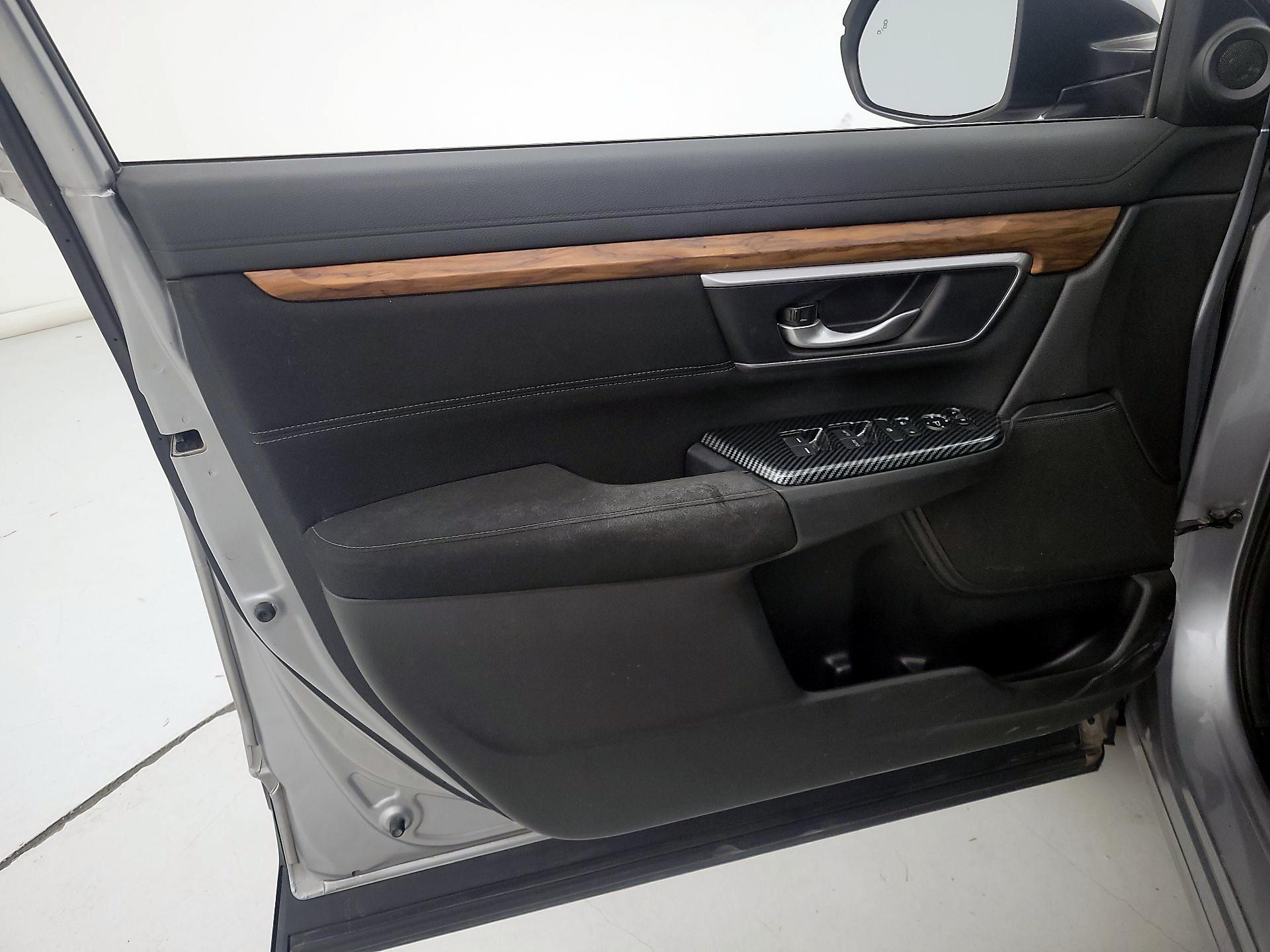 Thumbnail: 2017 Honda CR-V - 12