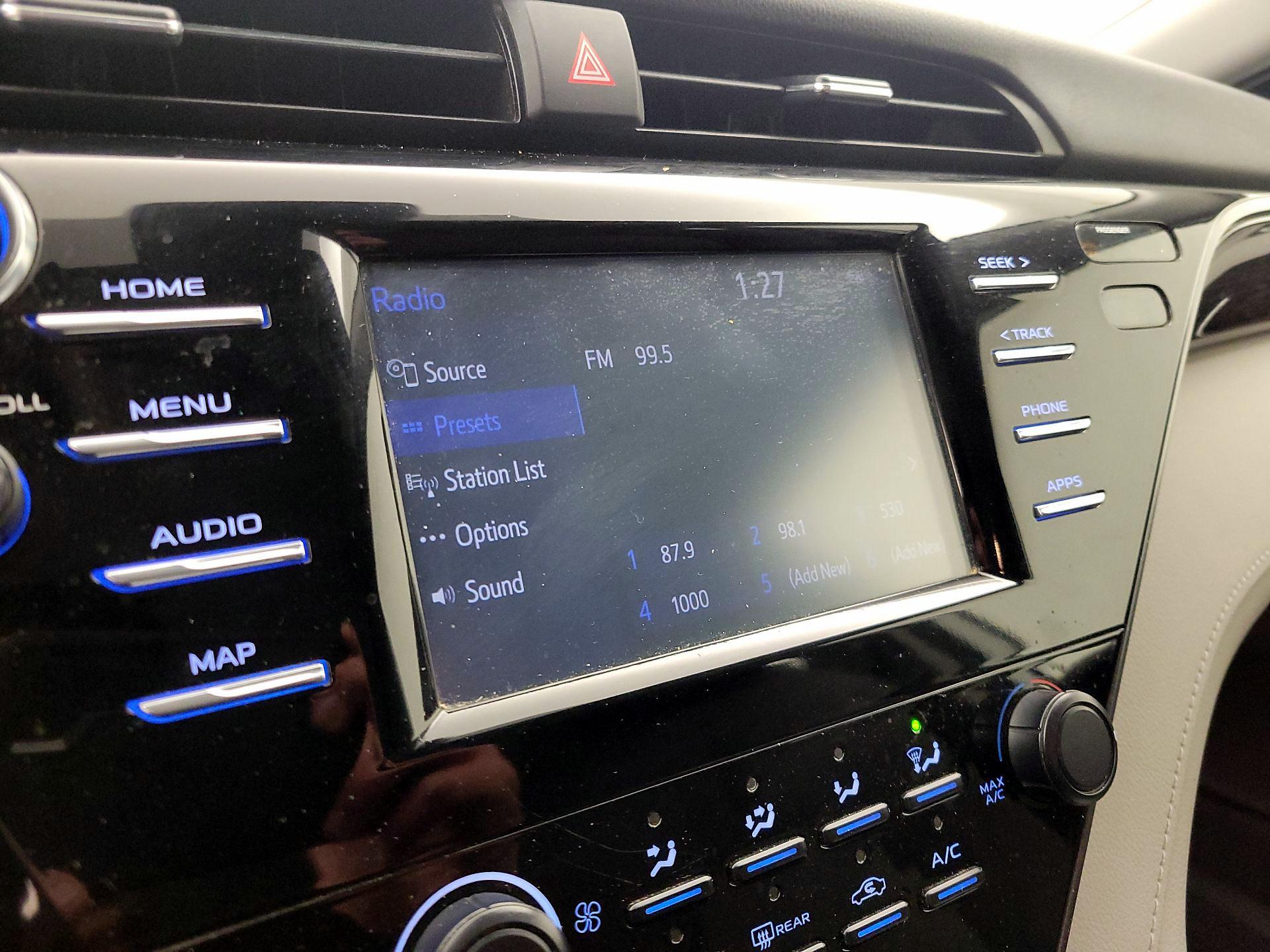 Thumbnail: 2019 Toyota Camry - 15