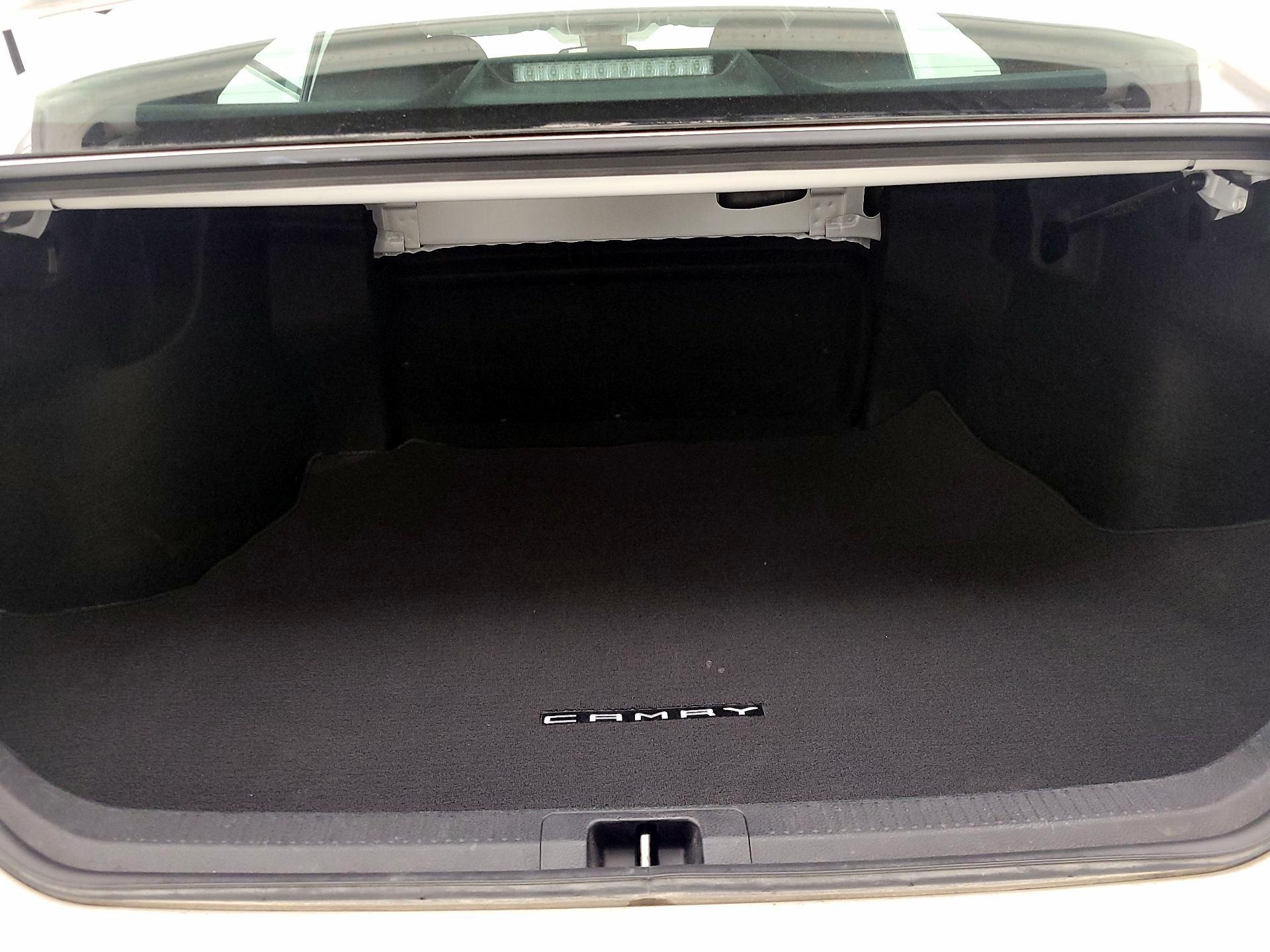 Thumbnail: 2019 Toyota Camry - 20