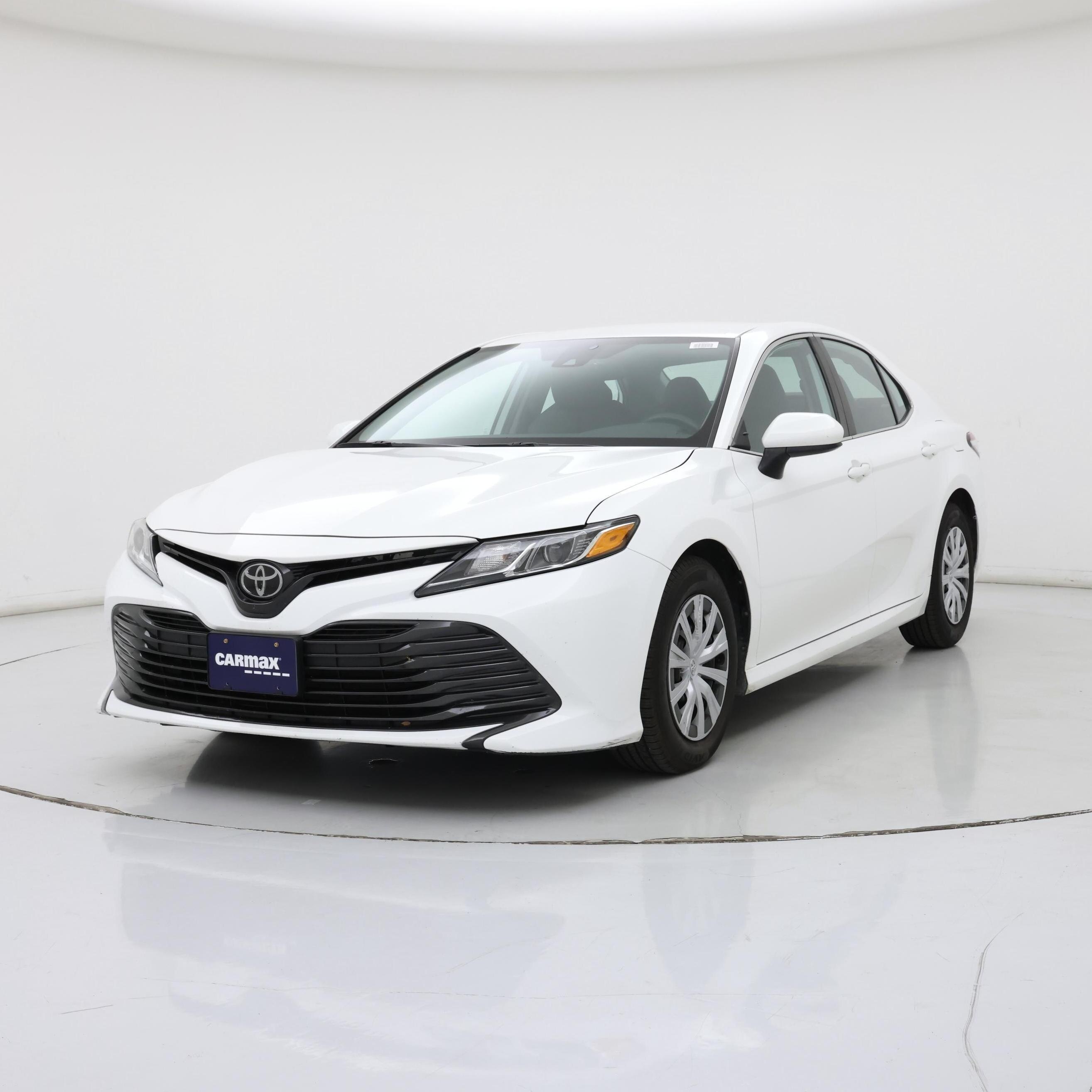 Thumbnail: 2019 Toyota Camry - 4