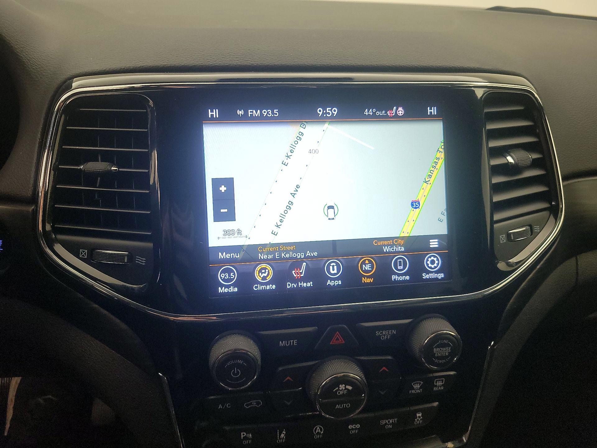 Thumbnail: 2021 Jeep Grand Cherokee - 14