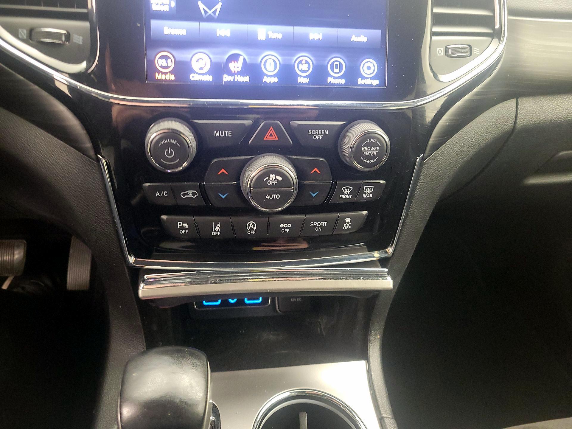 Thumbnail: 2021 Jeep Grand Cherokee - 17