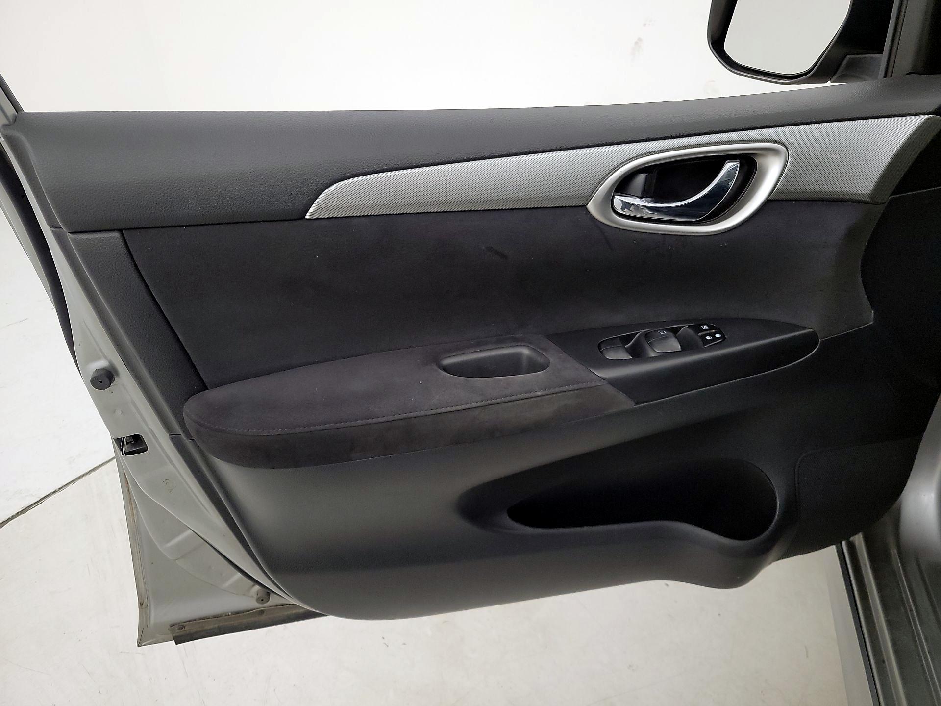 Thumbnail: 2014 Nissan Sentra - 12