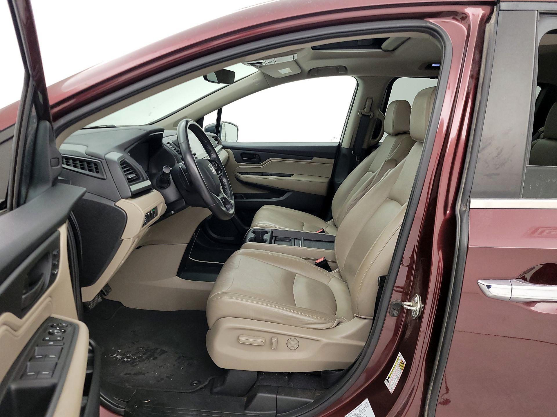 Thumbnail: 2018 Honda Odyssey - 11