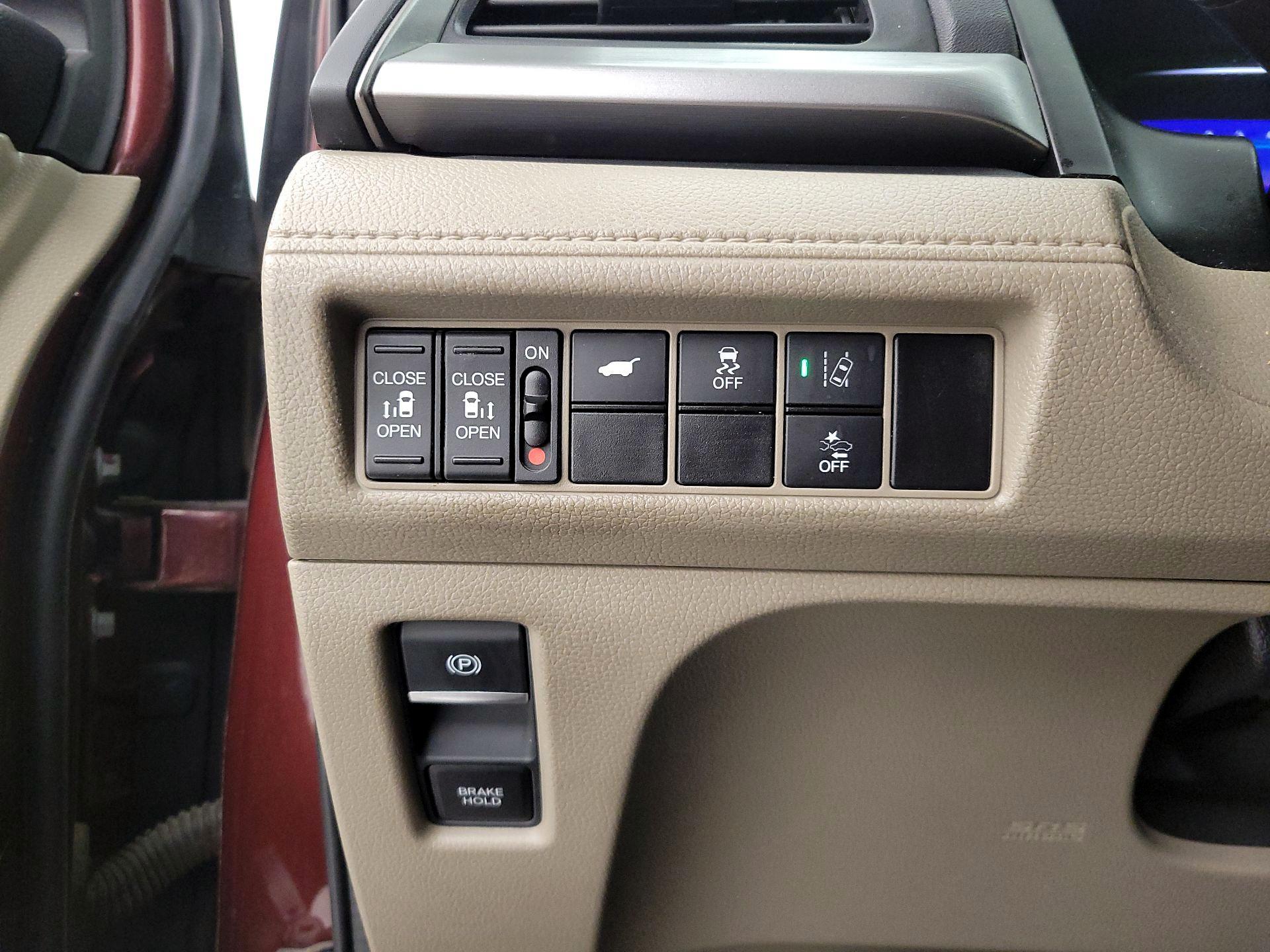 Thumbnail: 2018 Honda Odyssey - 13