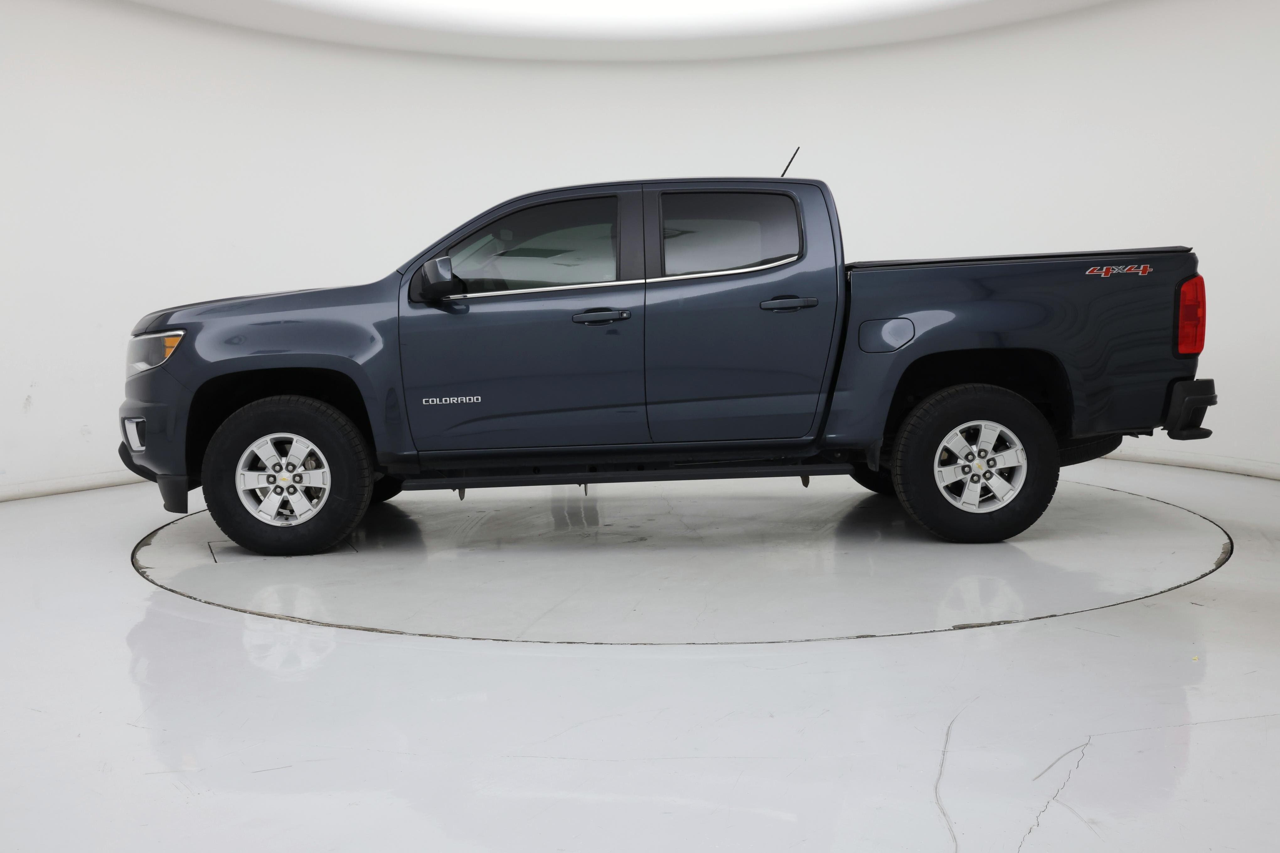 Thumbnail: 2019 Chevrolet Colorado - 3