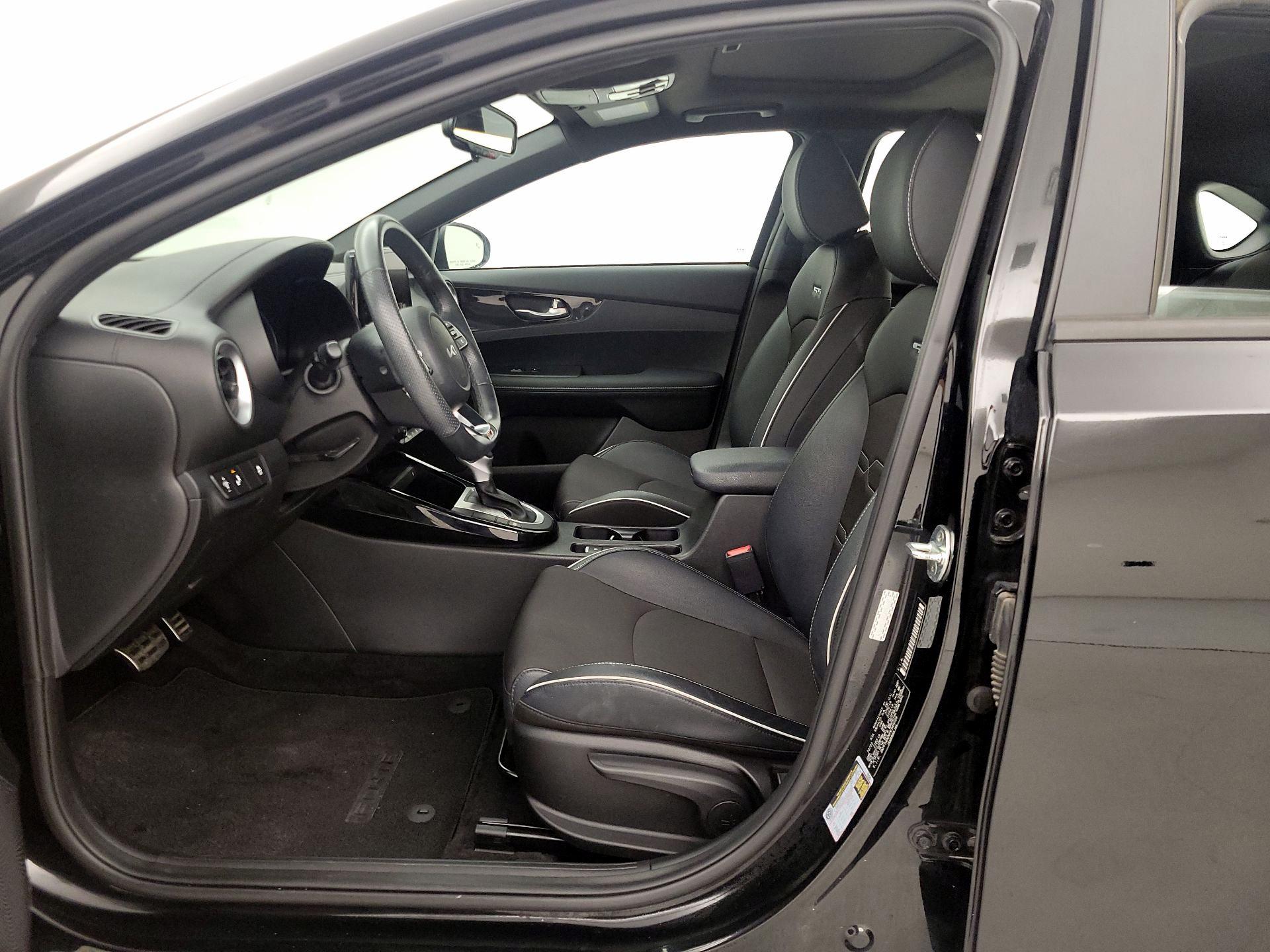 Thumbnail: 2023 Kia Forte - 11