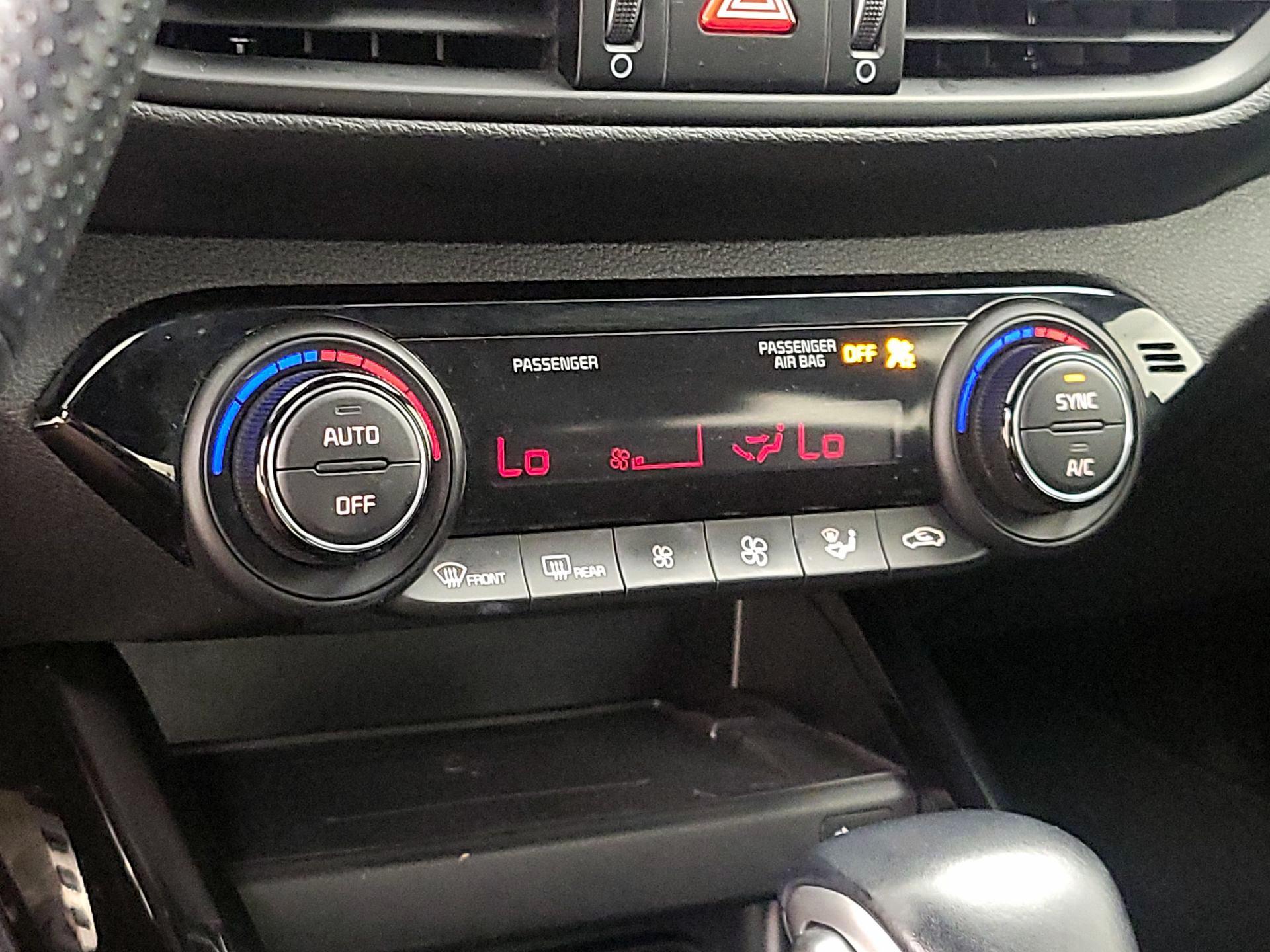 Thumbnail: 2023 Kia Forte - 17