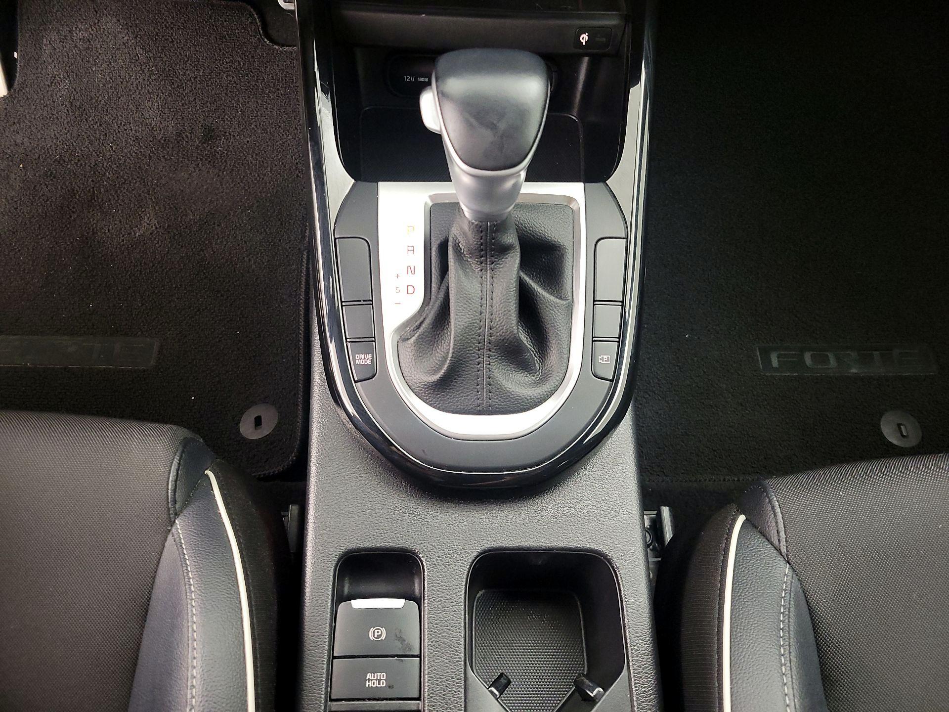 Thumbnail: 2023 Kia Forte - 18