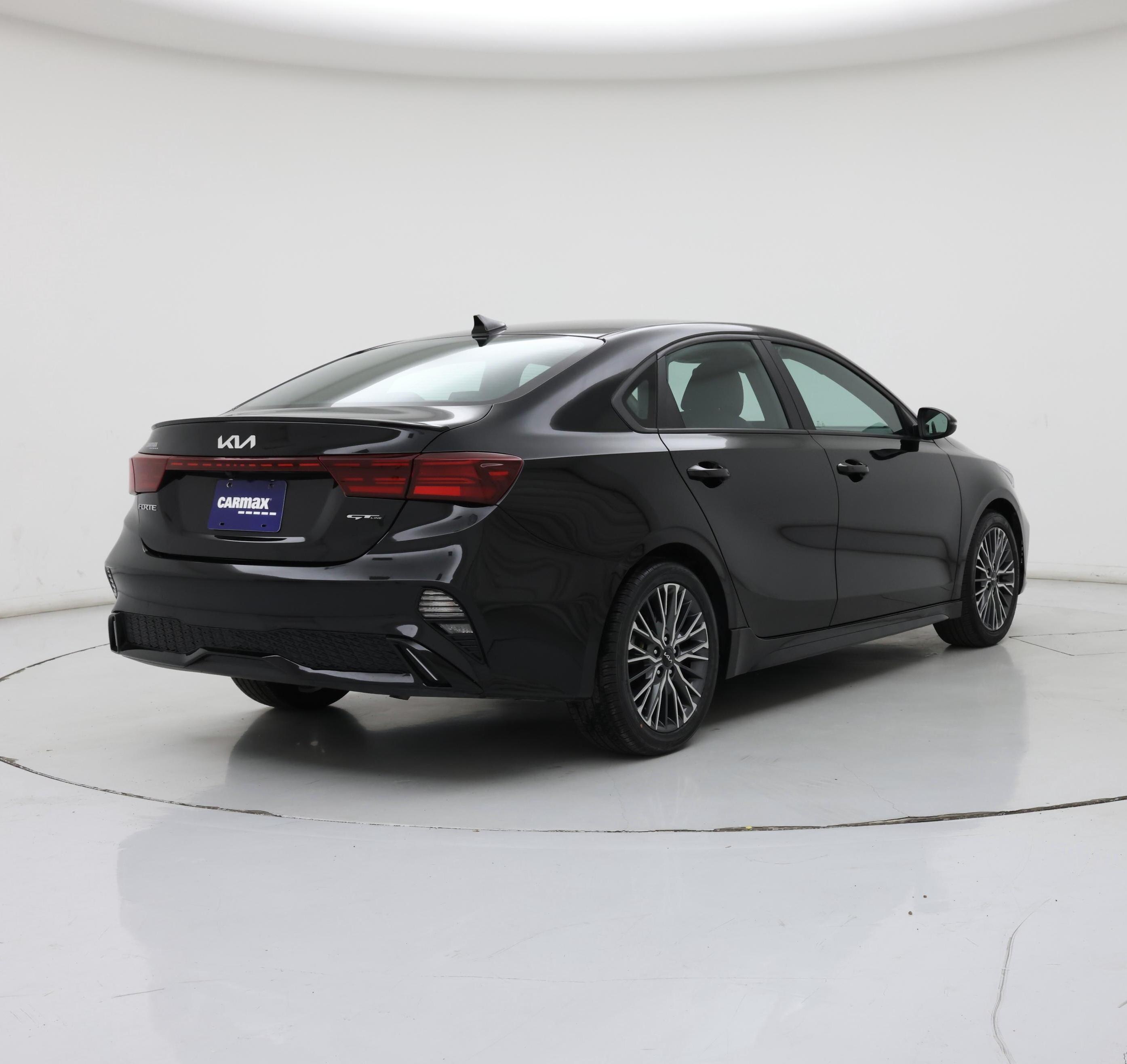 Thumbnail: 2023 Kia Forte - 8