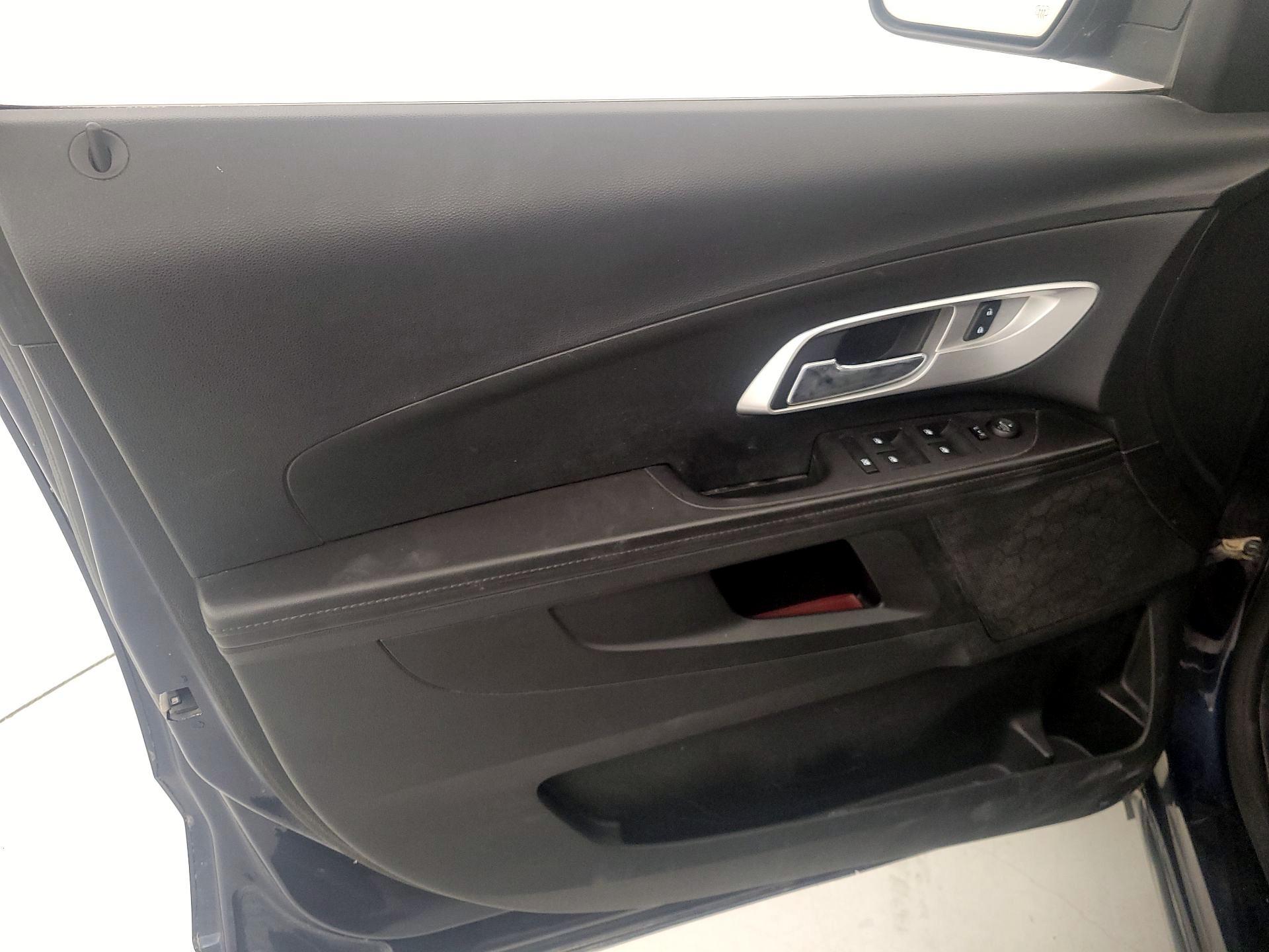 Thumbnail: 2016 Chevrolet Equinox - 12