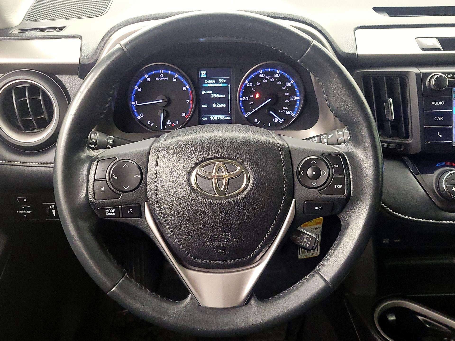 Thumbnail: 2018 Toyota RAV4 - 10