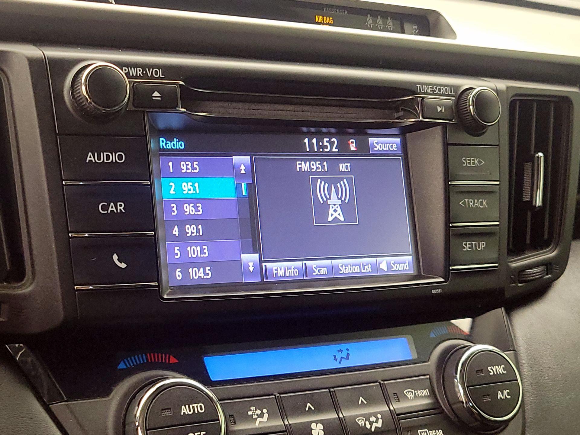 Thumbnail: 2018 Toyota RAV4 - 15