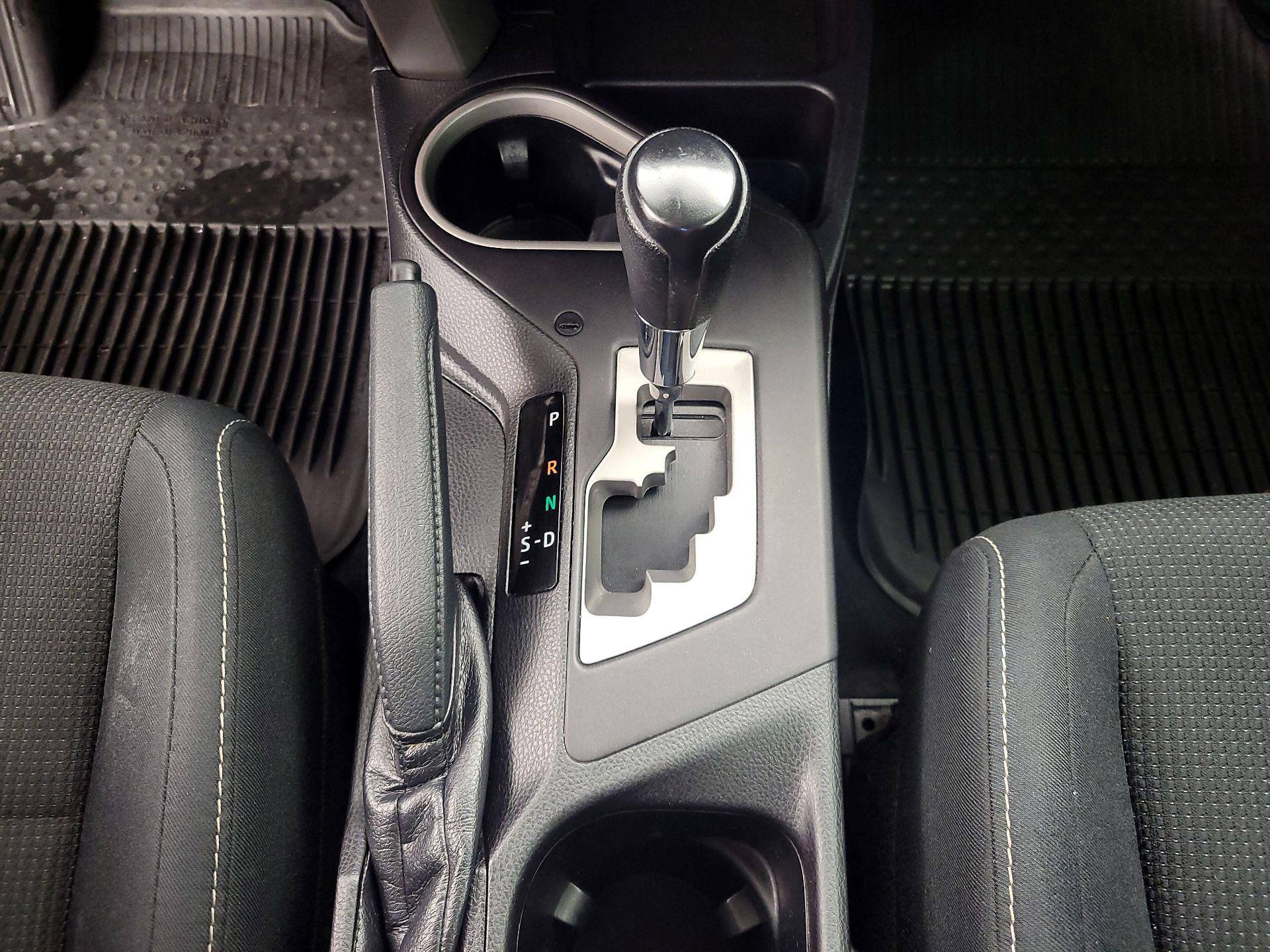 Thumbnail: 2018 Toyota RAV4 - 17