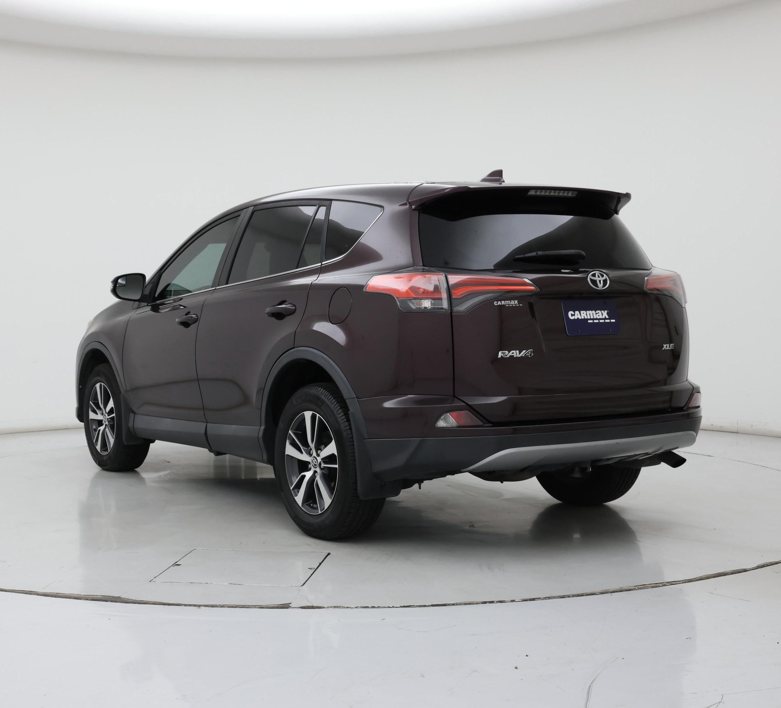 Thumbnail: 2018 Toyota RAV4 - 2
