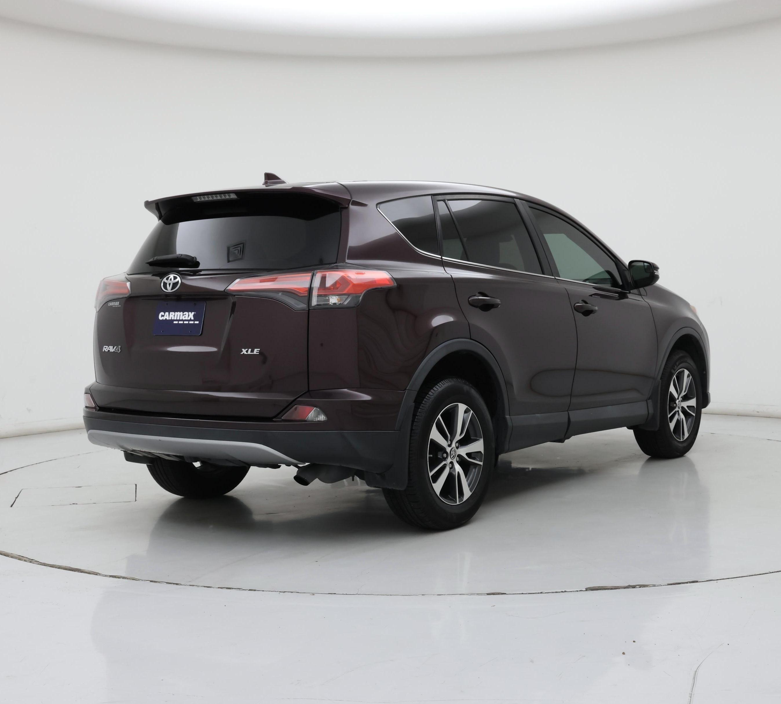 Thumbnail: 2018 Toyota RAV4 - 8