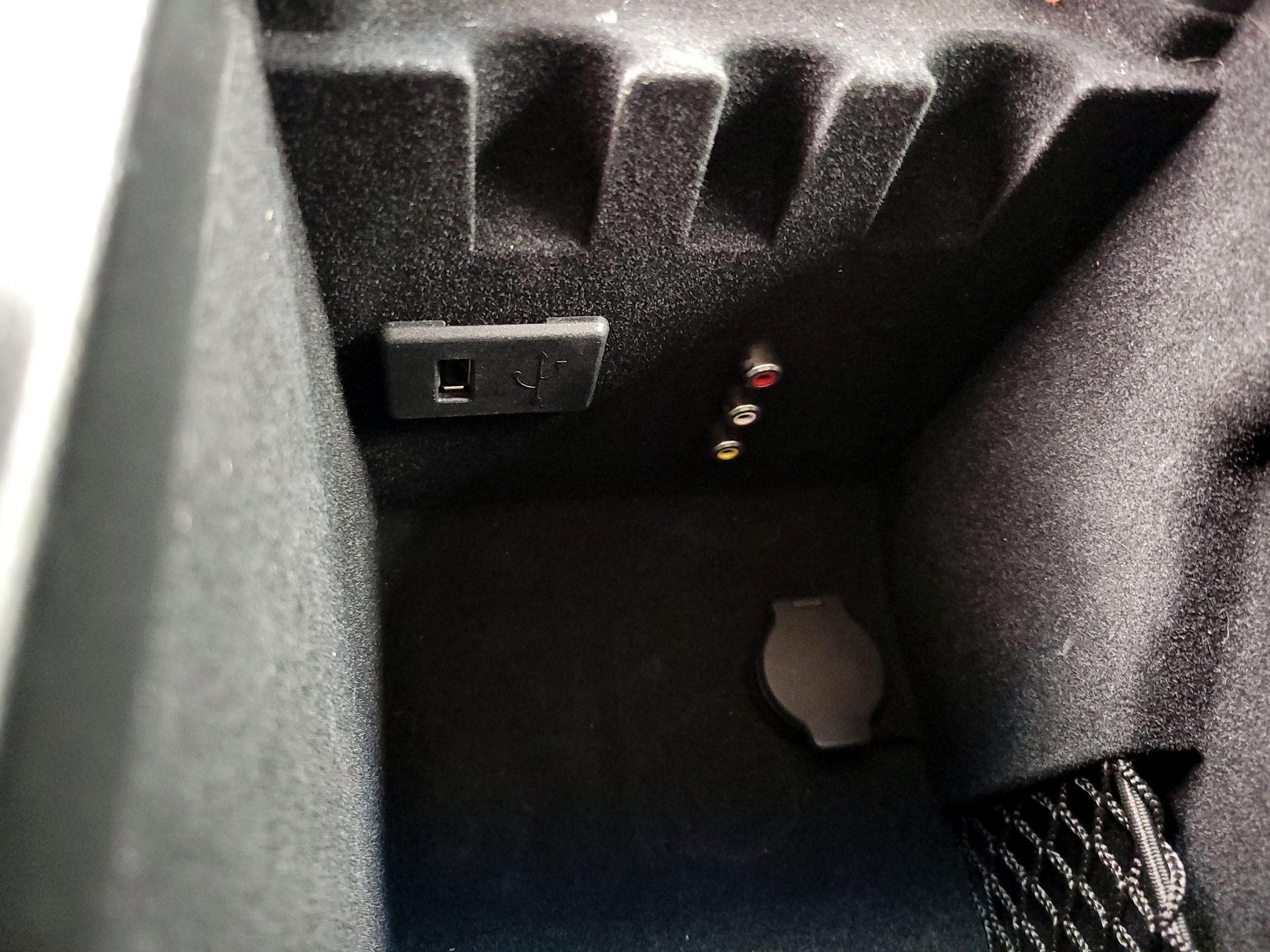 Thumbnail: 2014 Nissan Maxima - 19