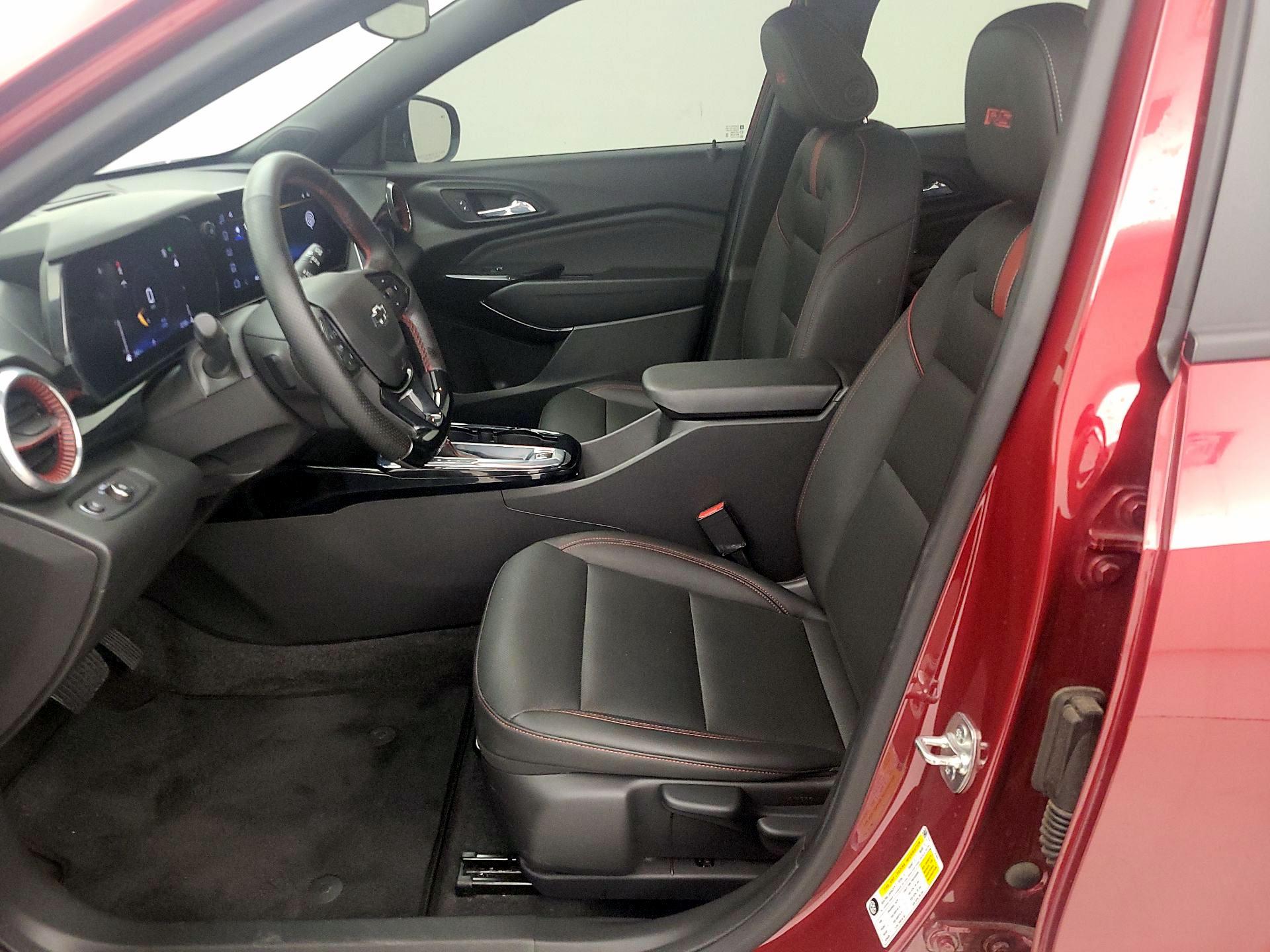 Thumbnail: 2025 Chevrolet Trax - 11