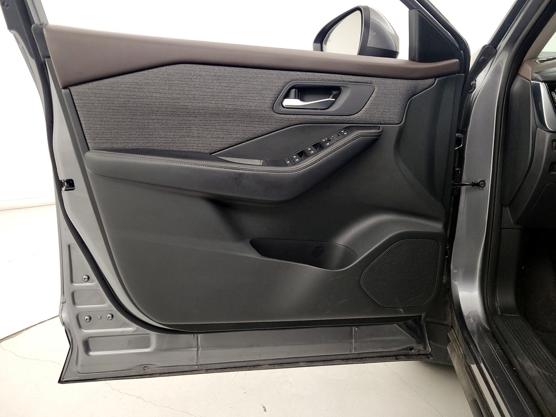 Thumbnail: 2023 Nissan Rogue - 12