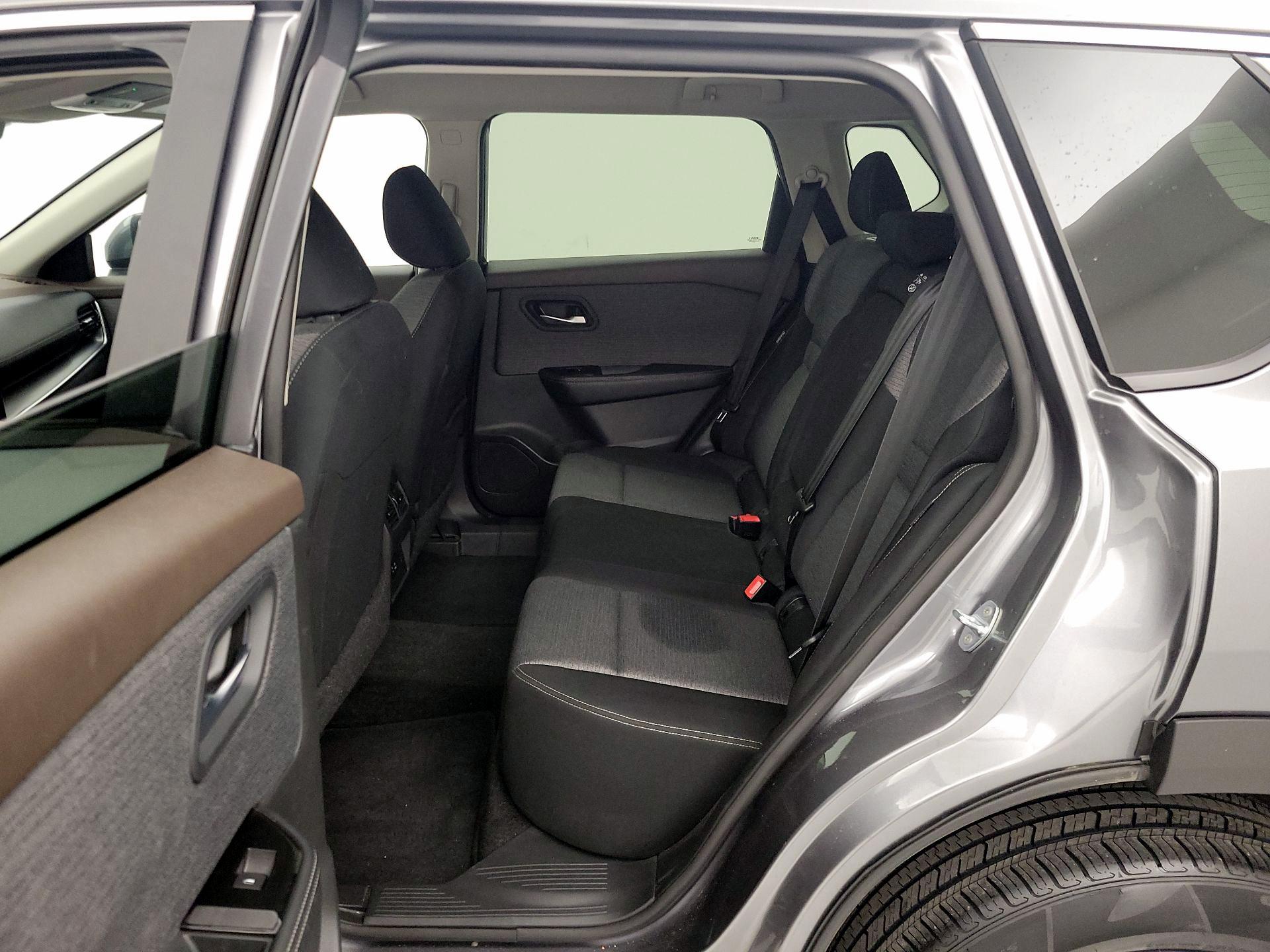 Thumbnail: 2023 Nissan Rogue - 19