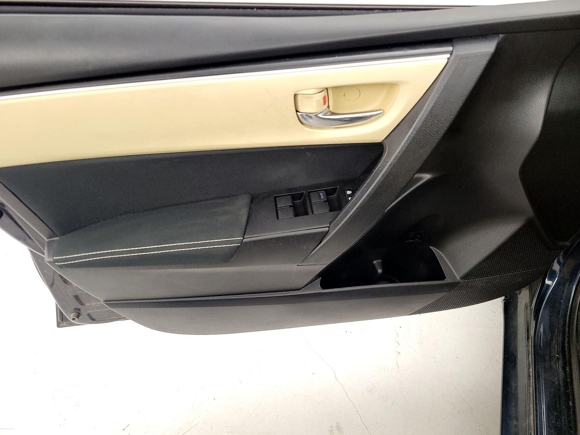 Thumbnail: 2017 Toyota Corolla - 12